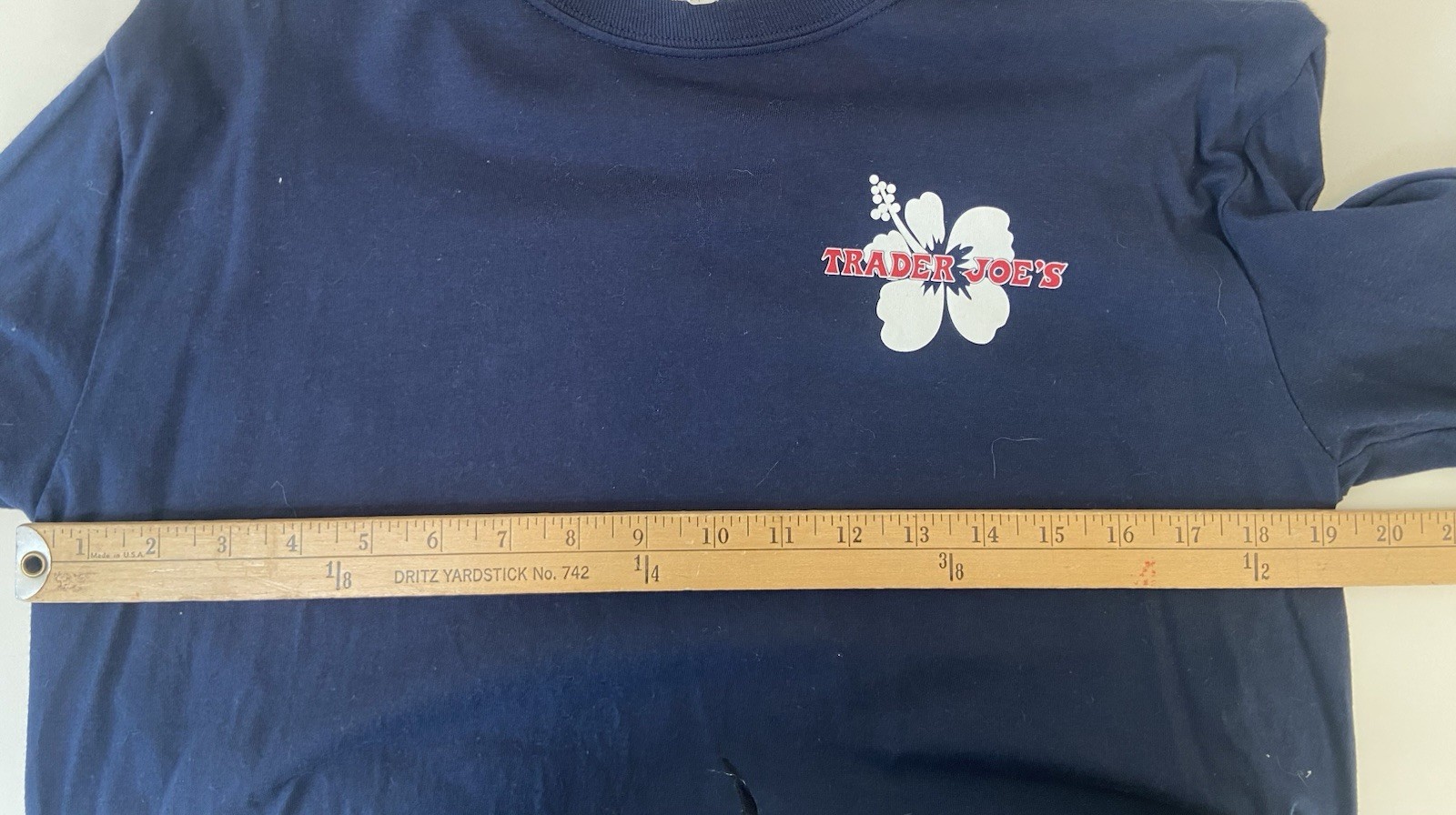 Trader Joe’s Crew Shirt Hibiscus Flower Logo Employee Unisex Medium gallery