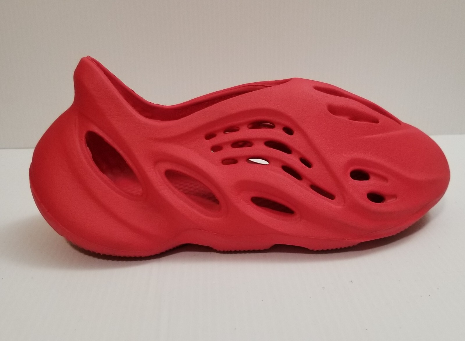 MISMATCHED Adidas Yeezy FOAM RNNR Runners Vermillion Red Size L6-R7 READ