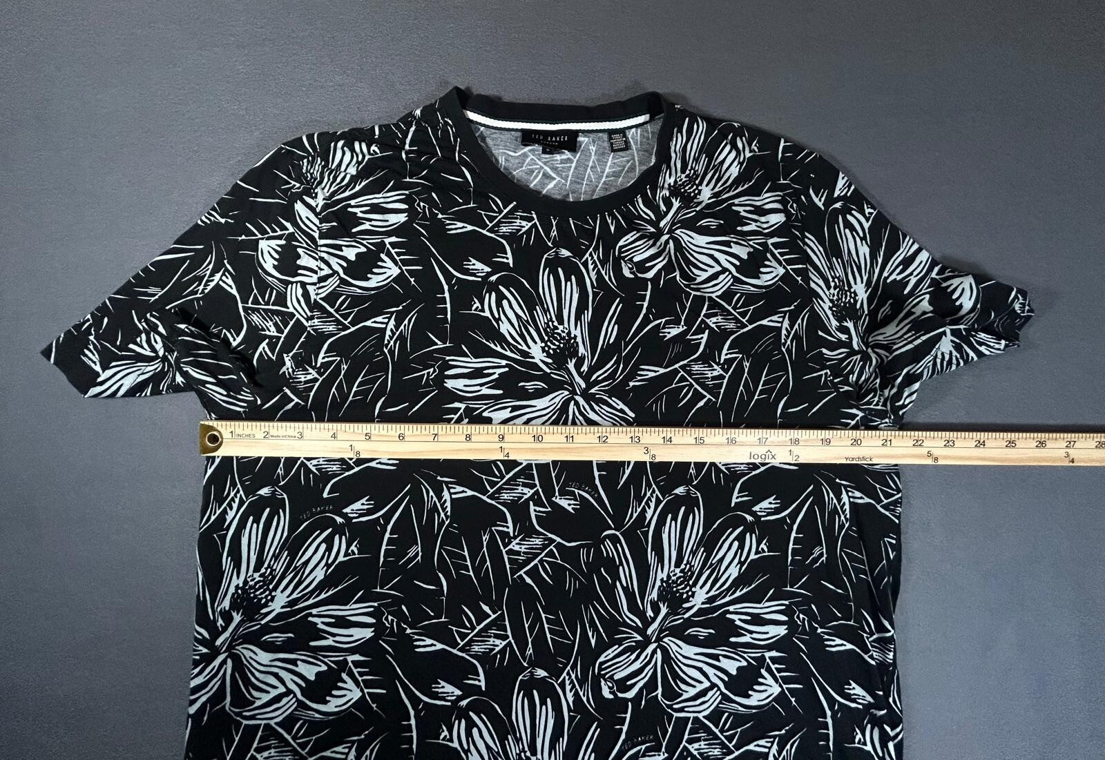 Ted Baker London T Shirt/Top Tropical Black White Floral Cotton Size 5 gallery
