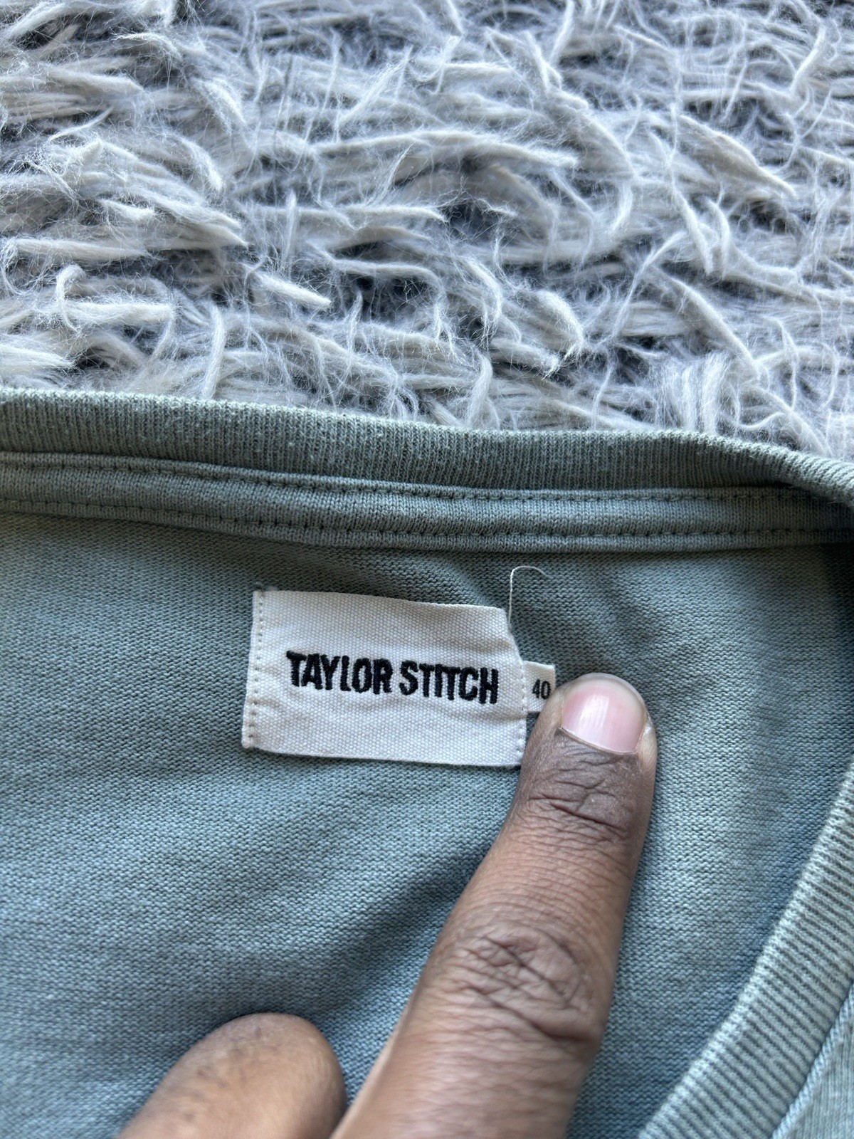 Taylor Stitch Shirt Mens Medium Green Heavy Bag Pocket Tee Short Sleeve Crewneck gallery