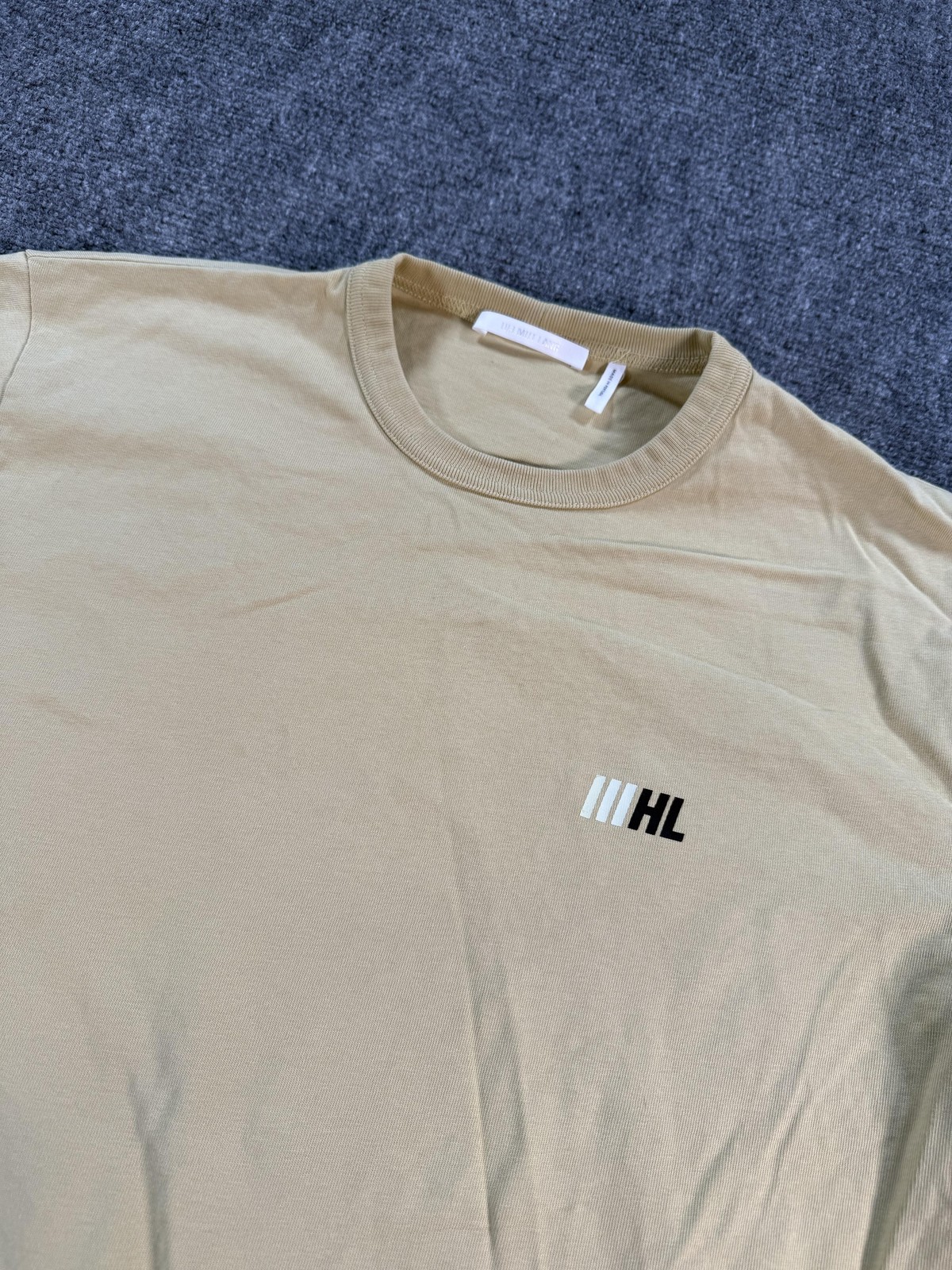 Helmut Lang Shirt Mens Large Tan Logo Graphic Crewneck Short Sleeve Back Print gallery