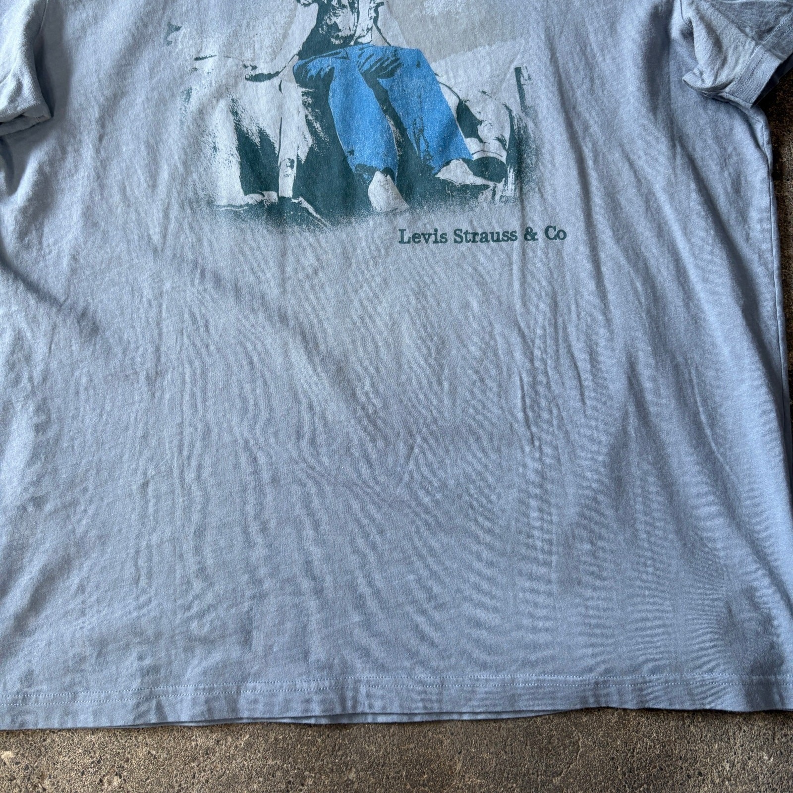 Levi's Shirt Mens Size XL Extra Large Gray Graphic Farmer 20s Retro Short Sleeve gallery
