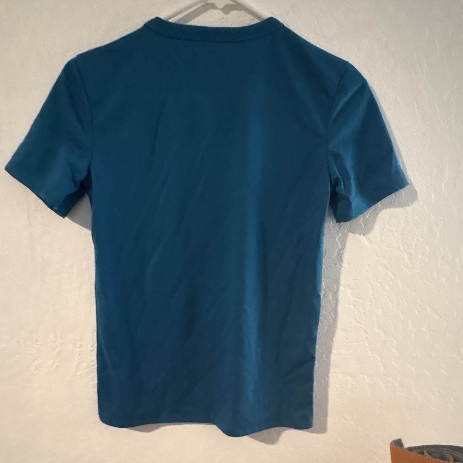 Eddie Bauer Men's Blue Solid Logo Crew Neck Short Sleeve T-Shirt Size M gallery