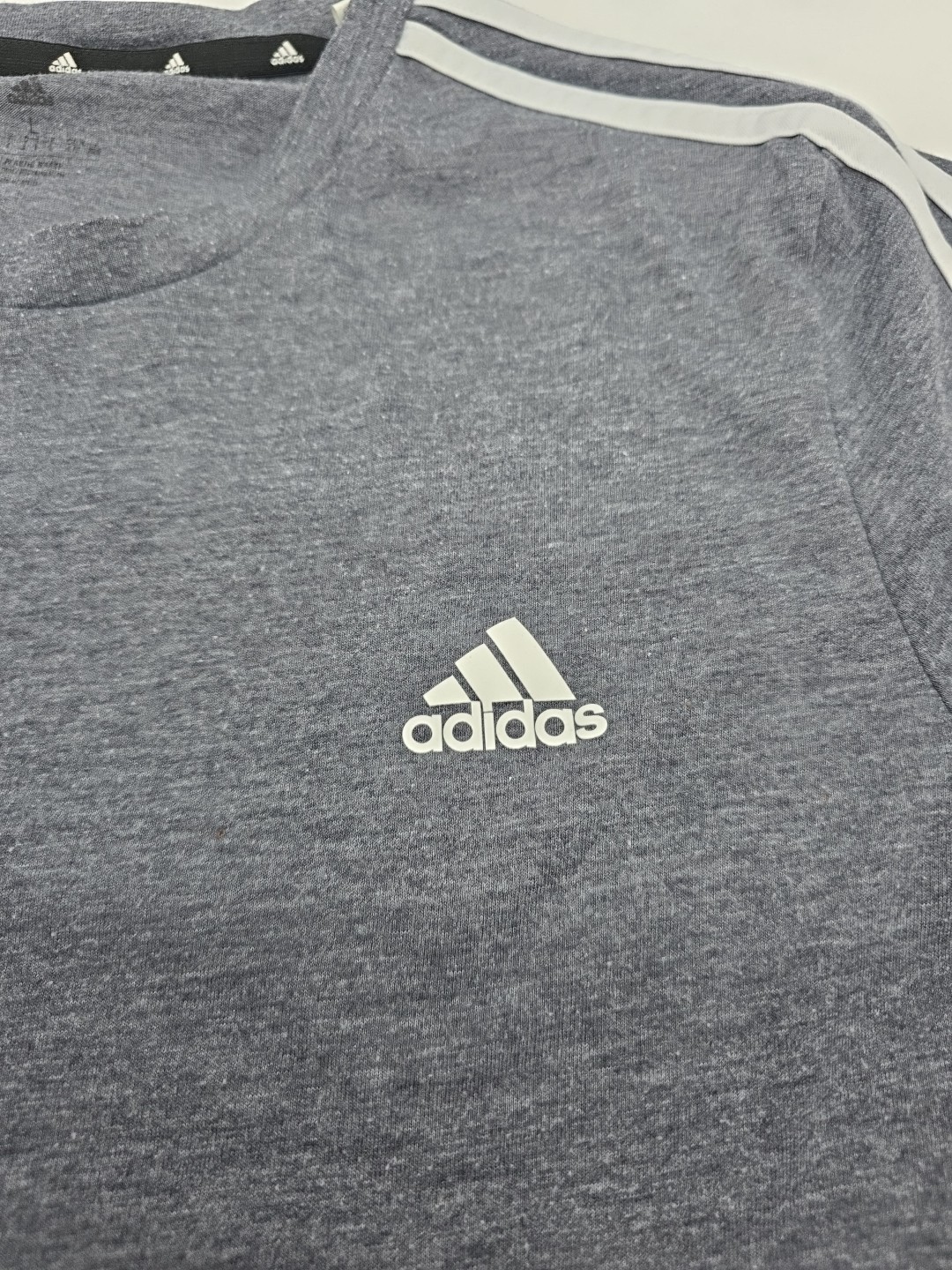 Adidas T-shirt Men Large Gray Graphic Print Logo Tee. #46055 gallery