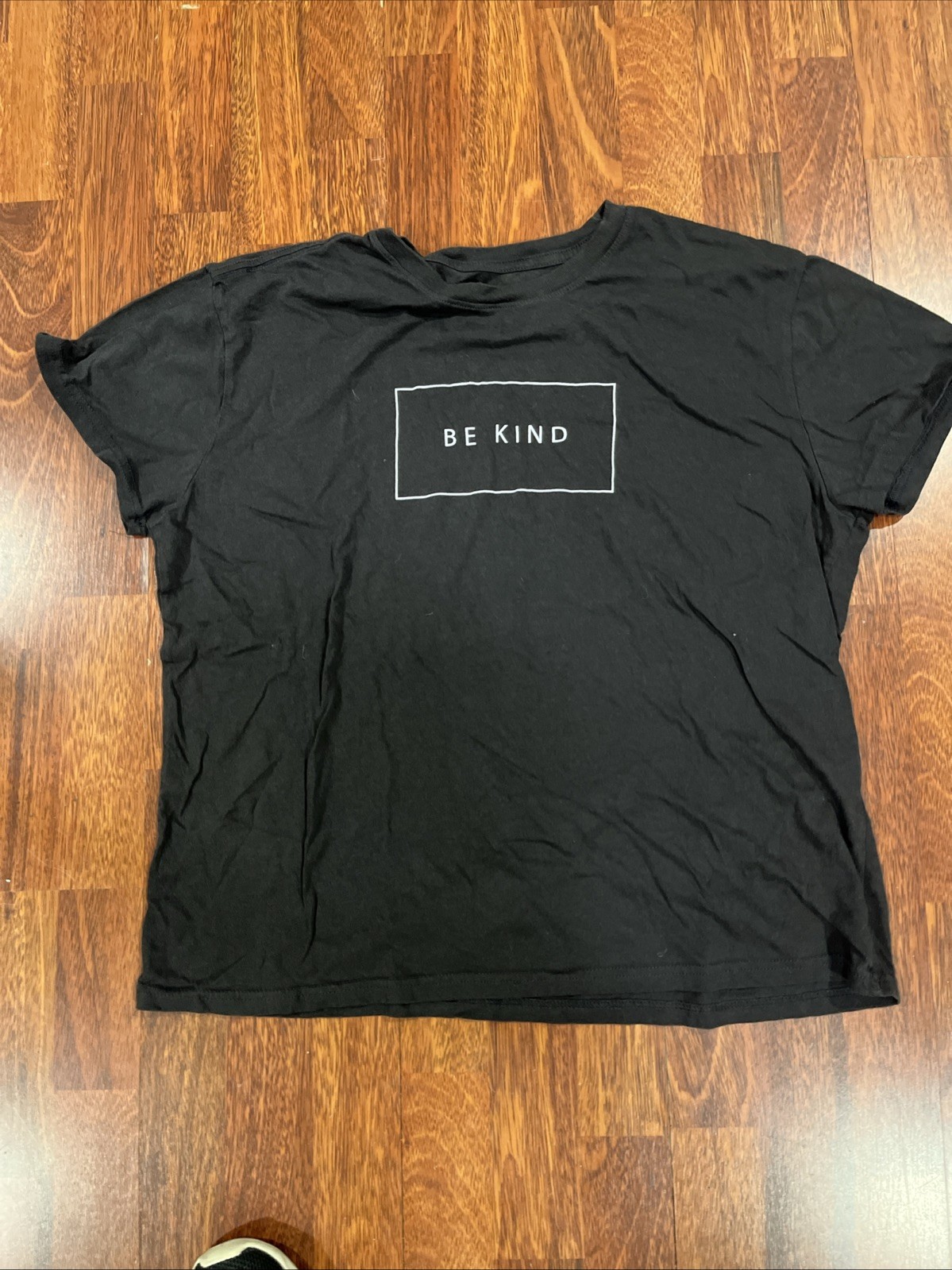 Be Kind T-Shirt; Women’s Grey Short Sleeve Graphic Tee – Size 2X