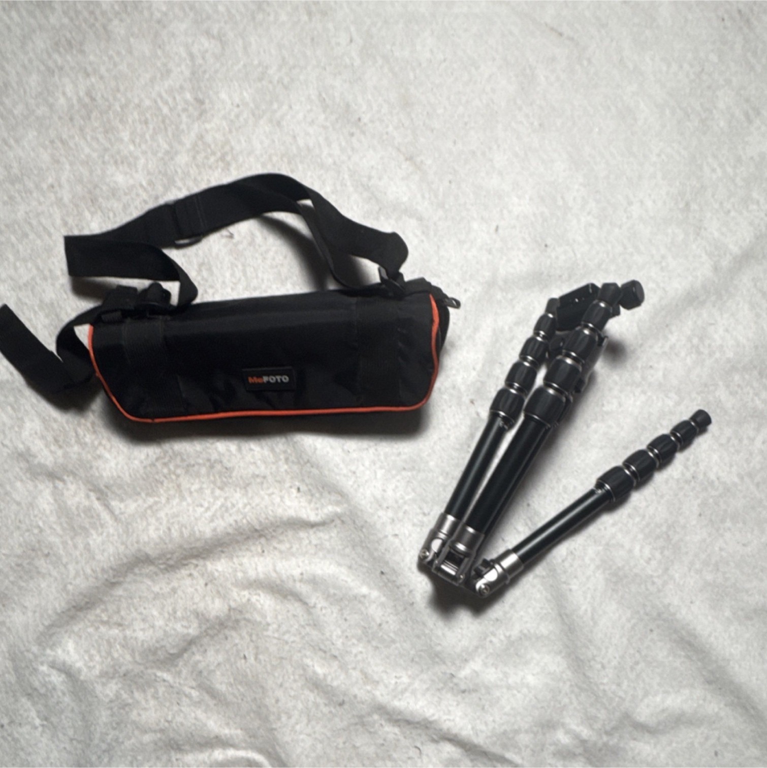 MeFOTO A0350 Q0 Aluminum Tripod Ball Head Foldable Rubber Foot With Case
