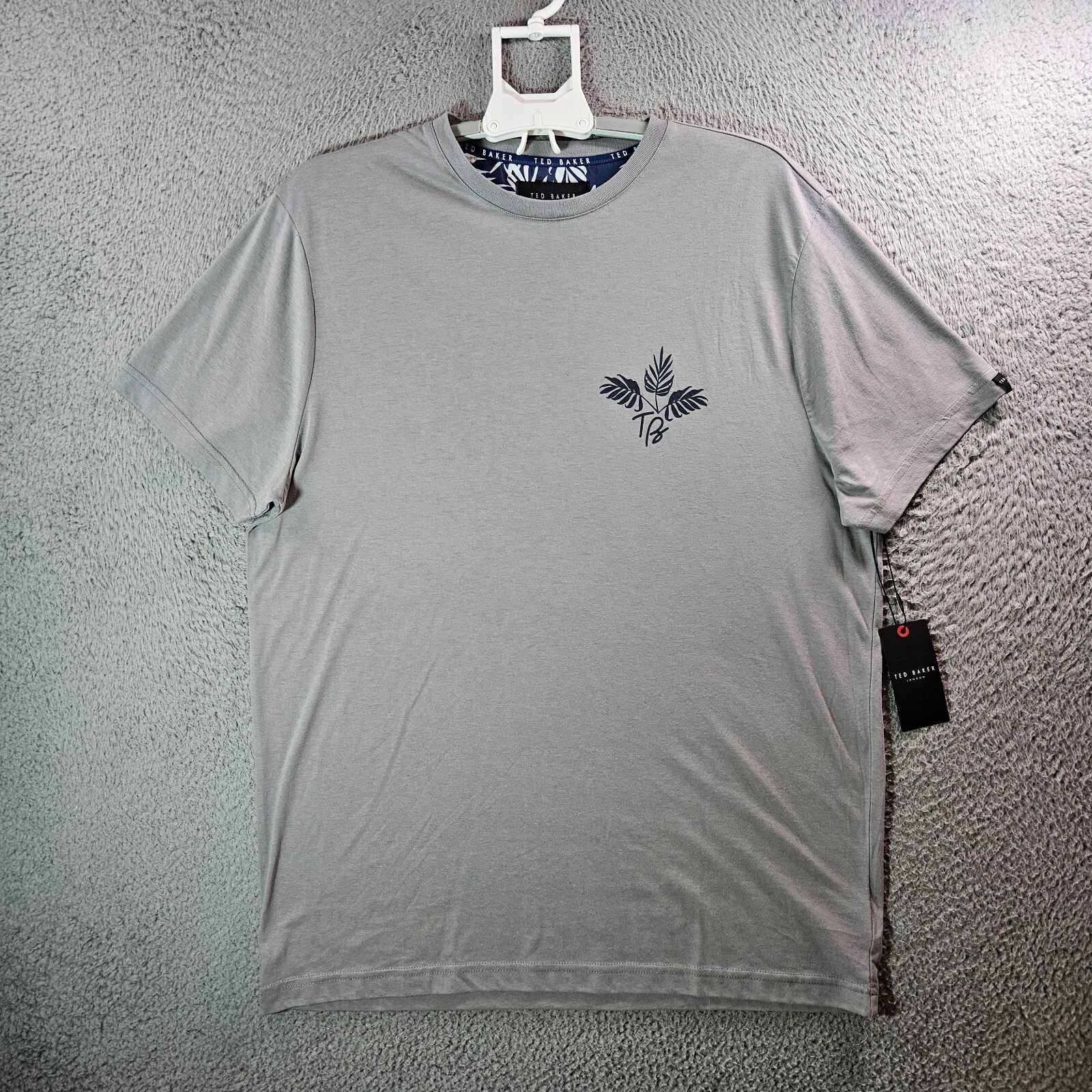 NWT Ted Baker London Tee T-Shirt Men XL Short Sleeve Leaf Print Gray Soft Comfy gallery