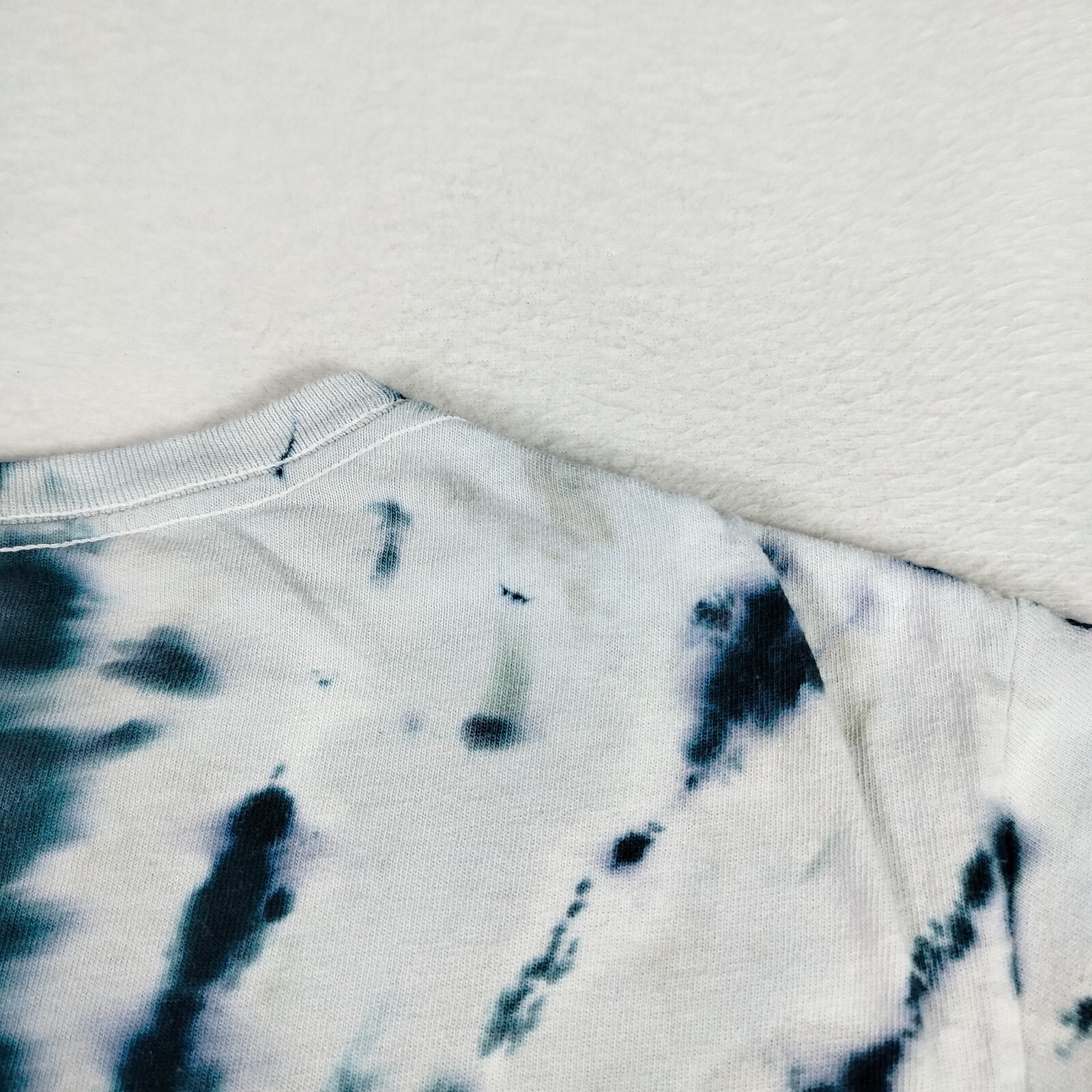 Liquid Blue Shirt Mens Small White Multicolored Tie Dye Kiss Destroyer Rock 70s gallery
