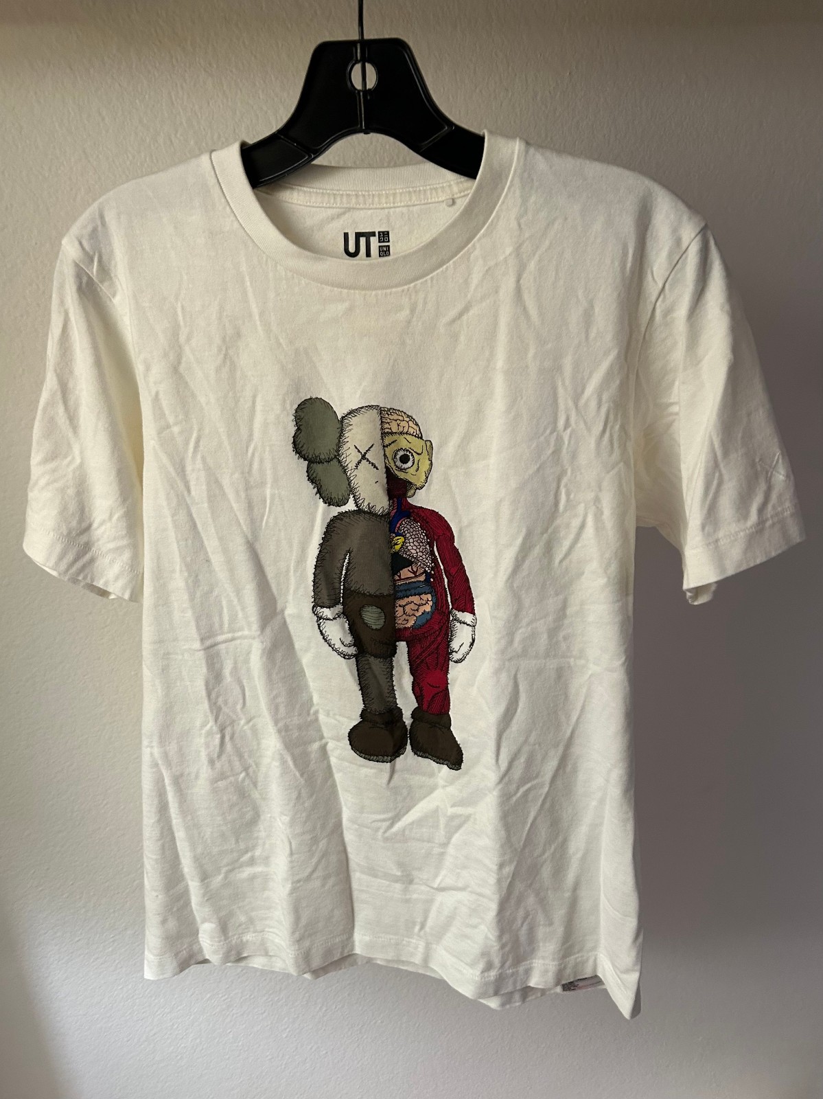KAWS Uniqlo T-Shirt Mens SMALL Flayed Companion Dissected Artist Tee