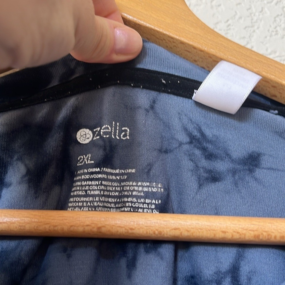 Zella Men’s Athletic Short Sleeve T Shirt Tie Dye Blue Size XXL gallery