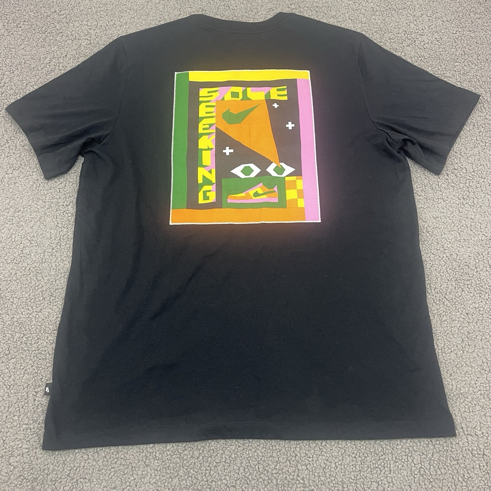 Nike The Nike Tee Mens Large Black Graphic T-Shirt Jeffery Sincich Seeking Sole gallery
