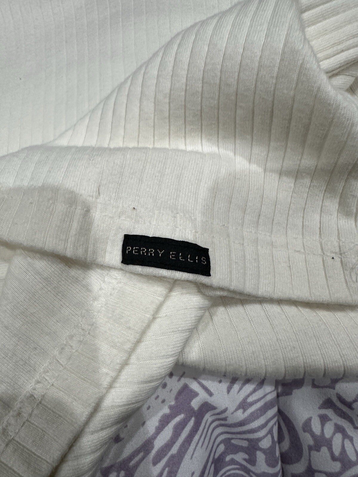 Perry Ellis Men’s White V Neck Casual Shirt Size XL gallery