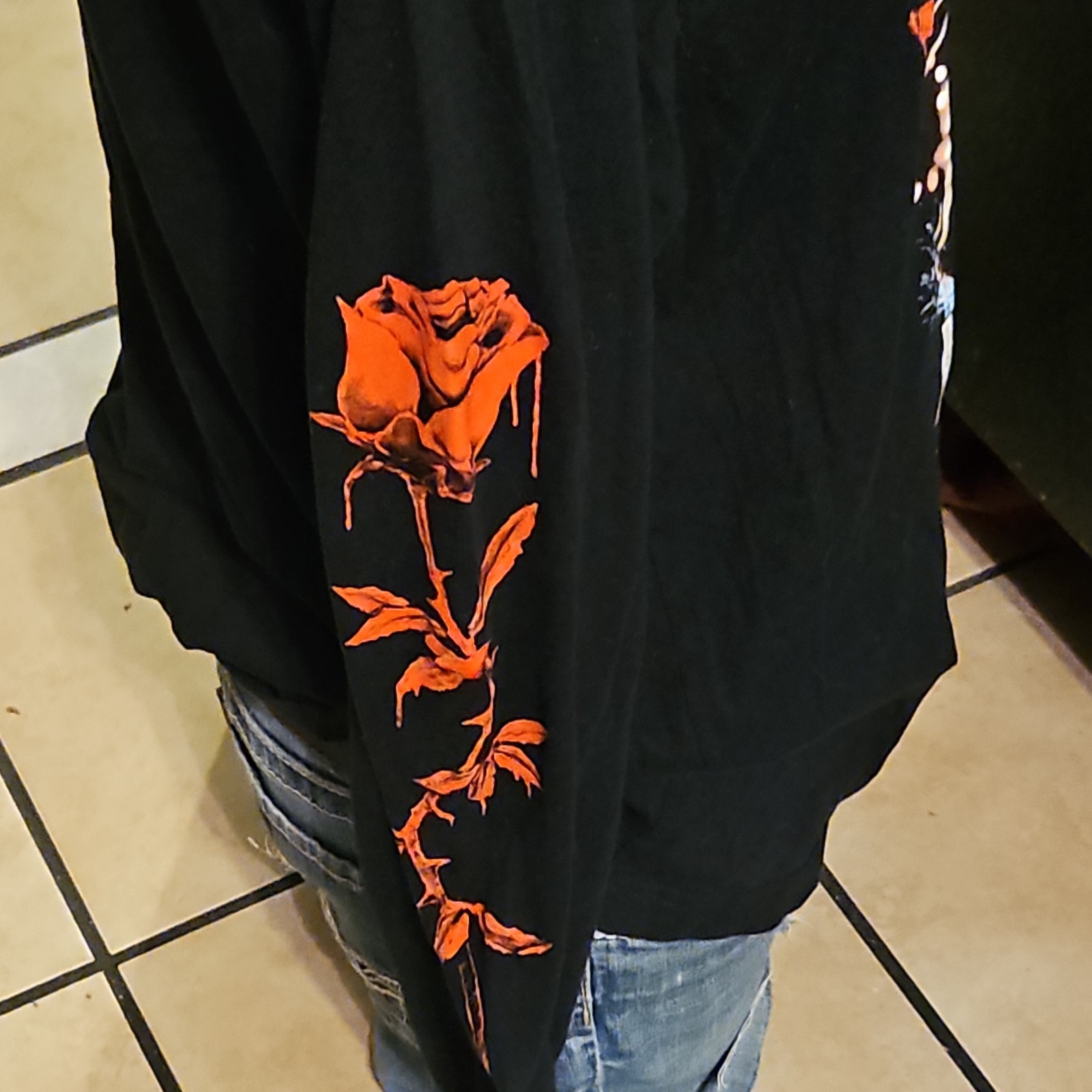 Men's L/XL Black Crew Neck Long Sleeve Graphic Horror T-Shirt "The Prowler" gallery