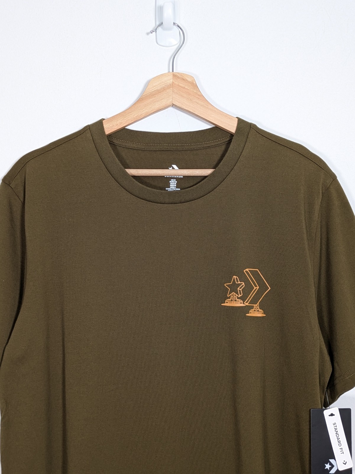 Converse Holiday Skate Tee Graphic Print Short Sleeve T-shirt Medium Khaki gallery