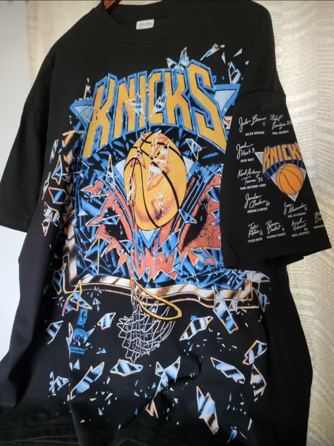 KNICKS SHATTERED BACKBOARD ON A SHAKA HEAVYWEIGHT GARMET SHIRT "MODERN" gallery