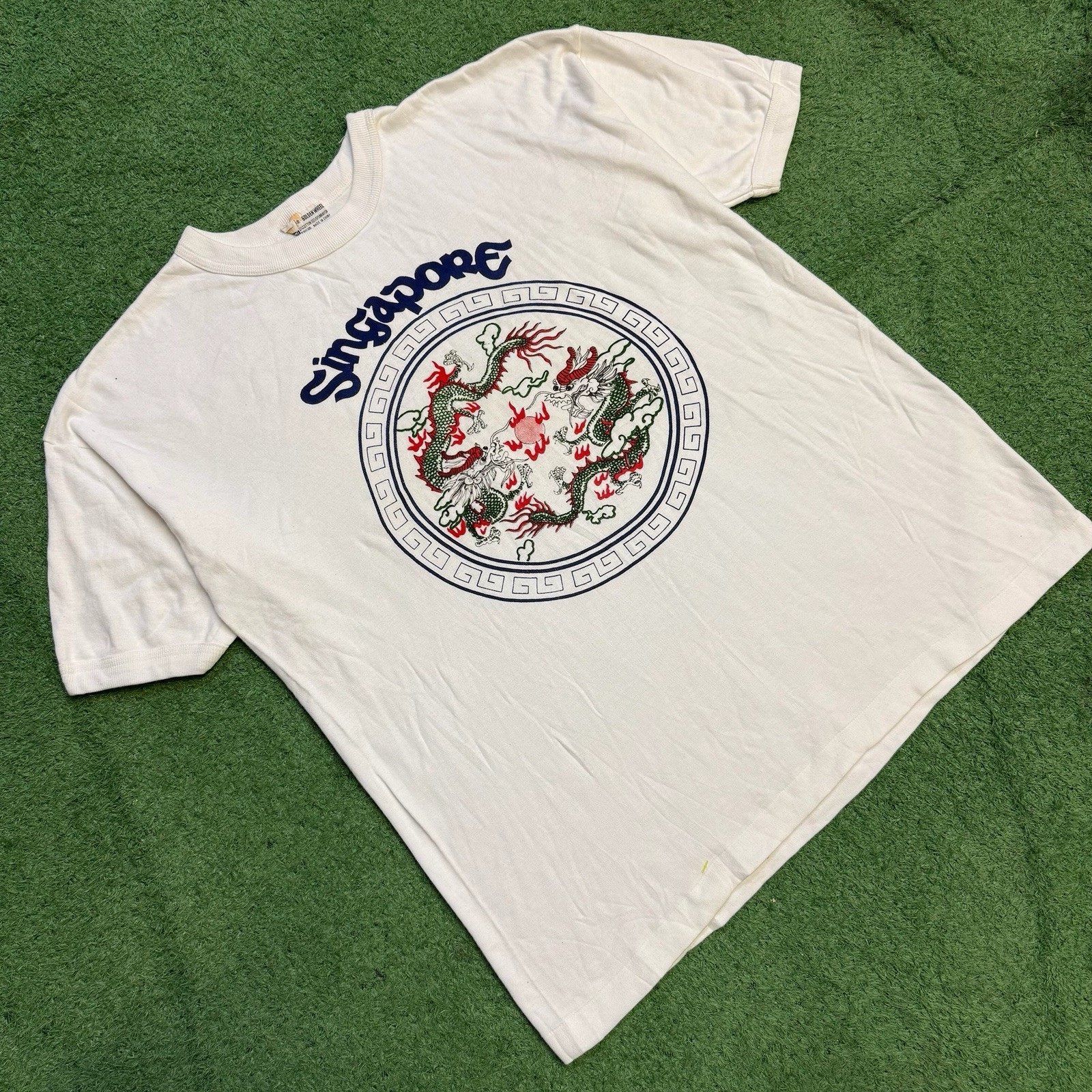 Vintage 80s/90s 'Singapore' Golden Wheel White Dragon Tee Size : Medium gallery