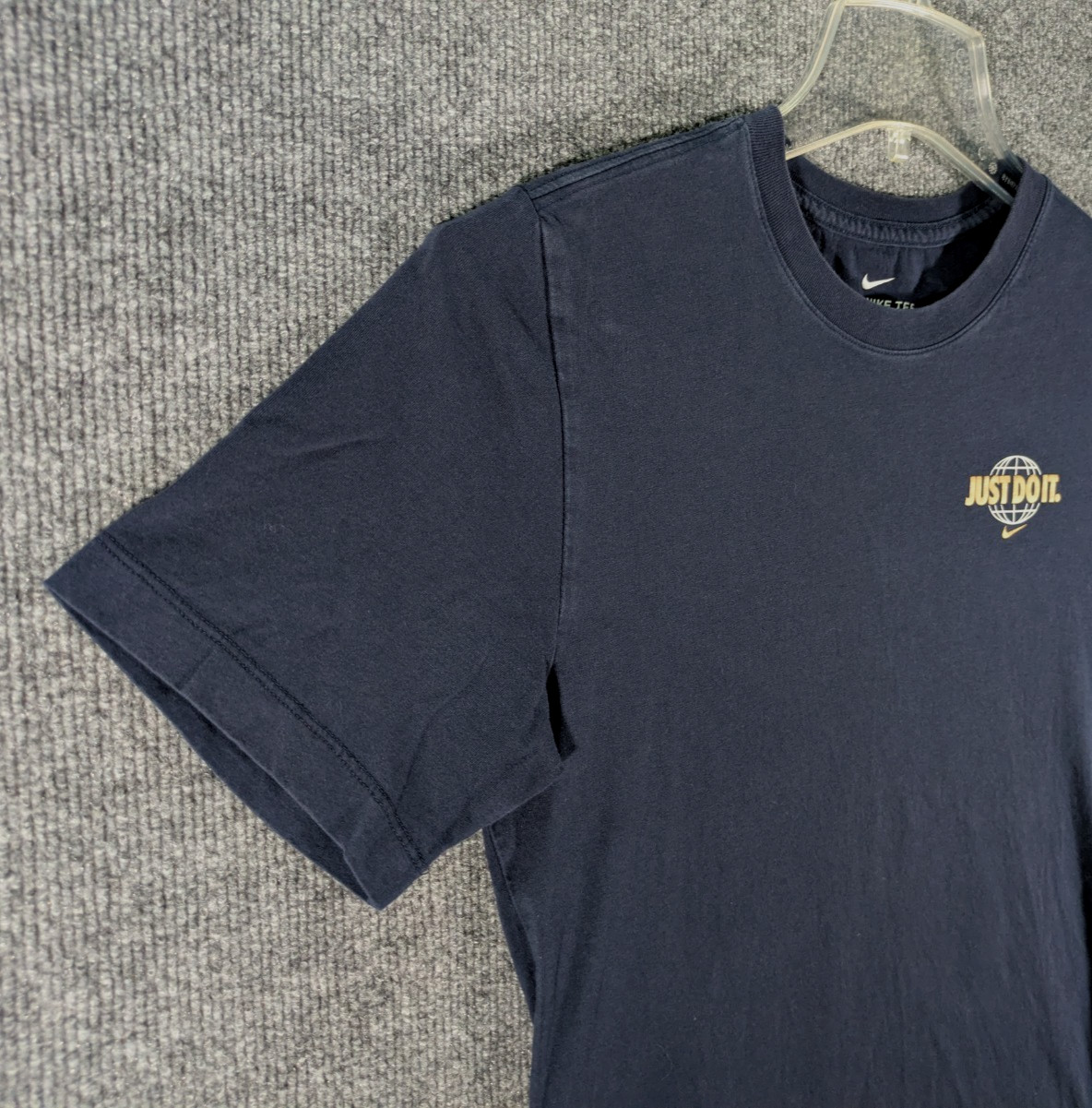 Nike Men's Small Navy Short Sleeve Graphic Tee World Globe Logo National Flags gallery