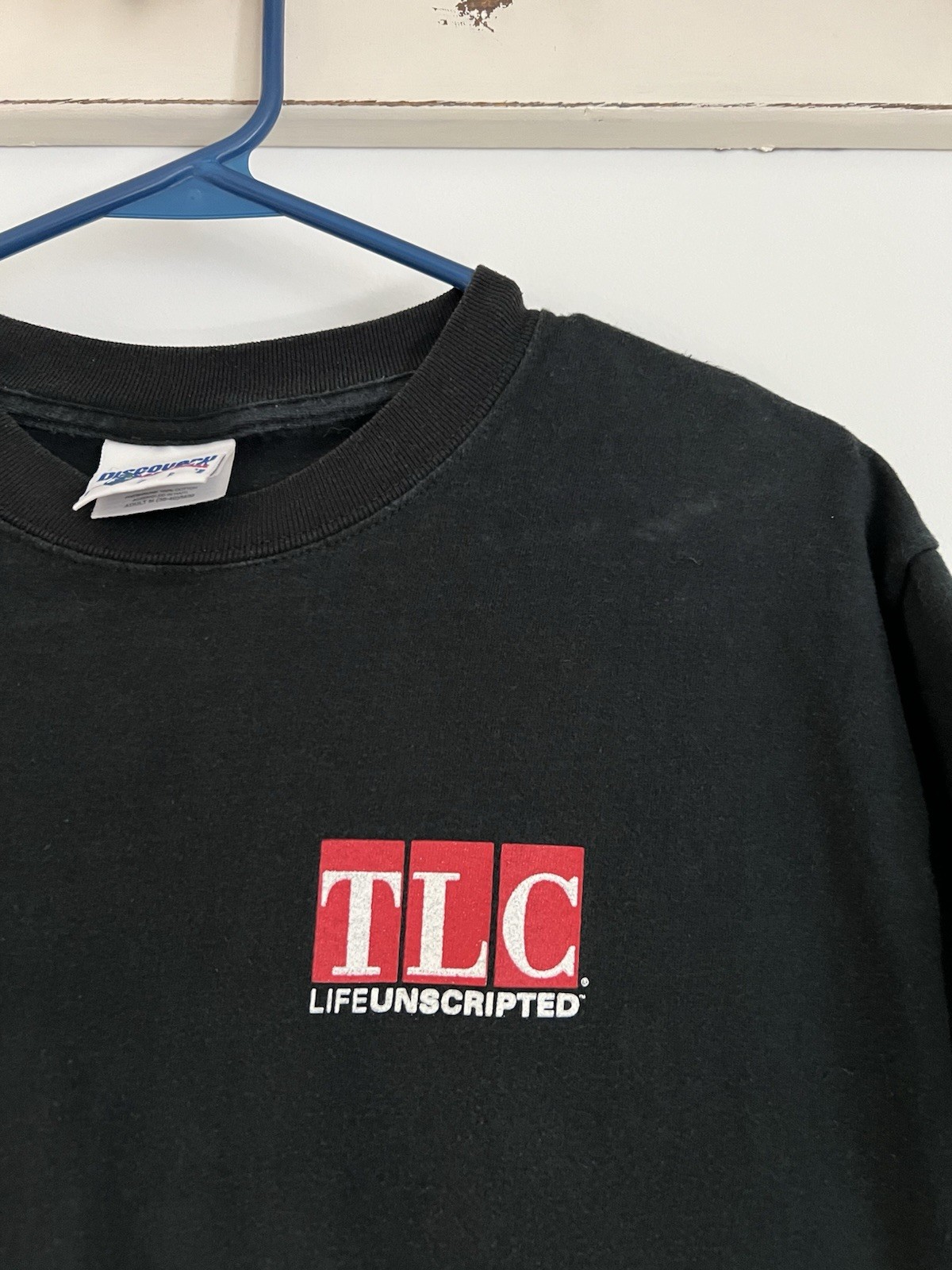 TLC Trading Spaces Size Medium Discovery Channel Store T Shirt - TV Show Promo gallery