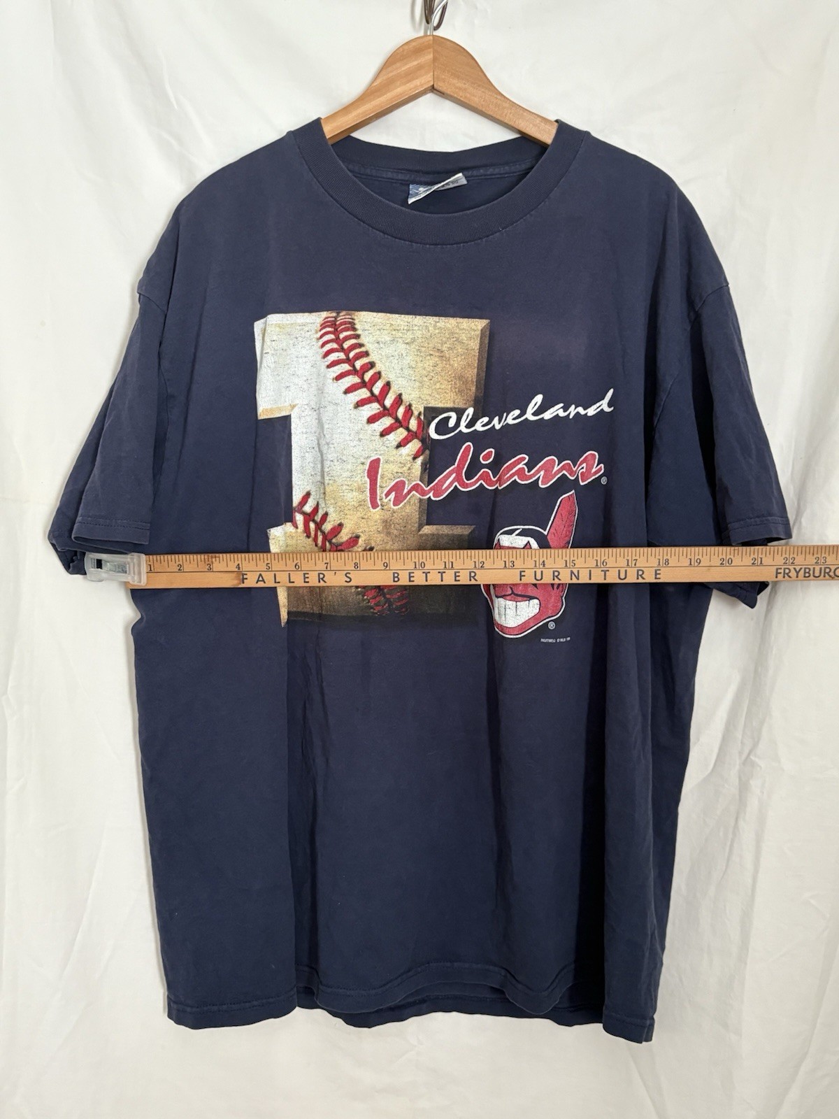 Vtg Lee Sport Nutmeg 1996 Cleveland Indians Caricature Graphic T Shirt XL gallery