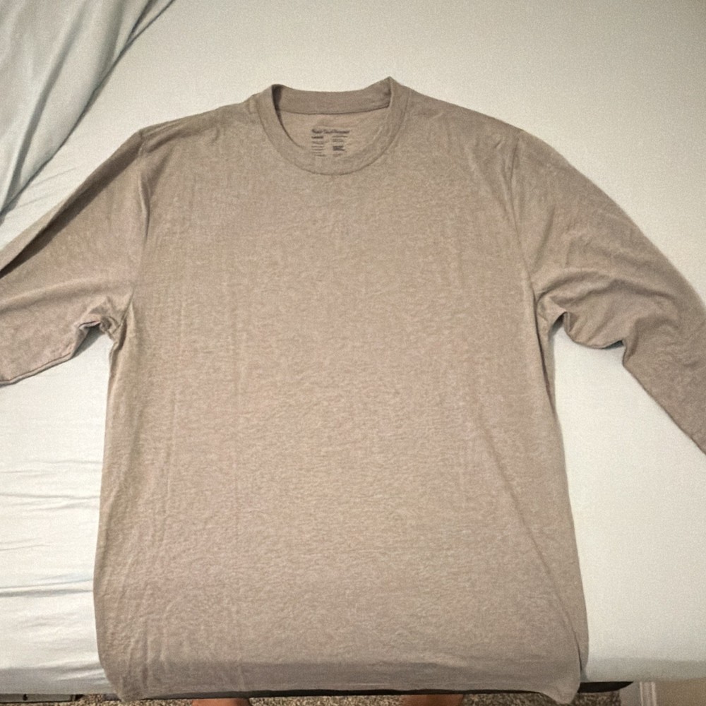 Fresh Clean Threads Men’s Beige Solid Tagless Crew Neck Long Sleeve Tee L