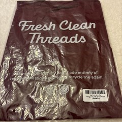 Fresh Clean Threads Performance Crew Neck Tee. Burgundy. Small. NIB.
