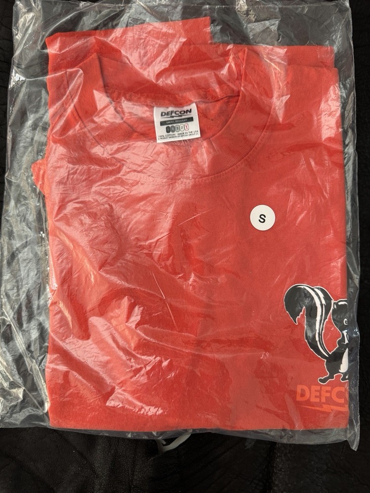 DEFCON GROUP – LOCKHEED MARTIN – Men’s Tee – Size Small – Red – Brand New