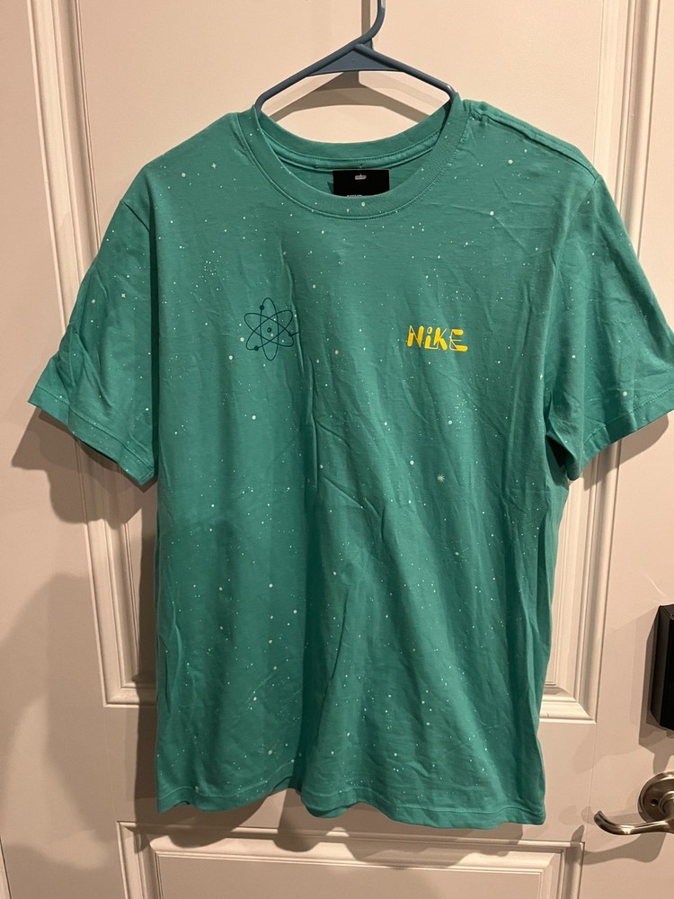 RARE 2017 Nike Atom Space Intergalactic Stars Teal Blue T-Shirt Men’s Sz Medium