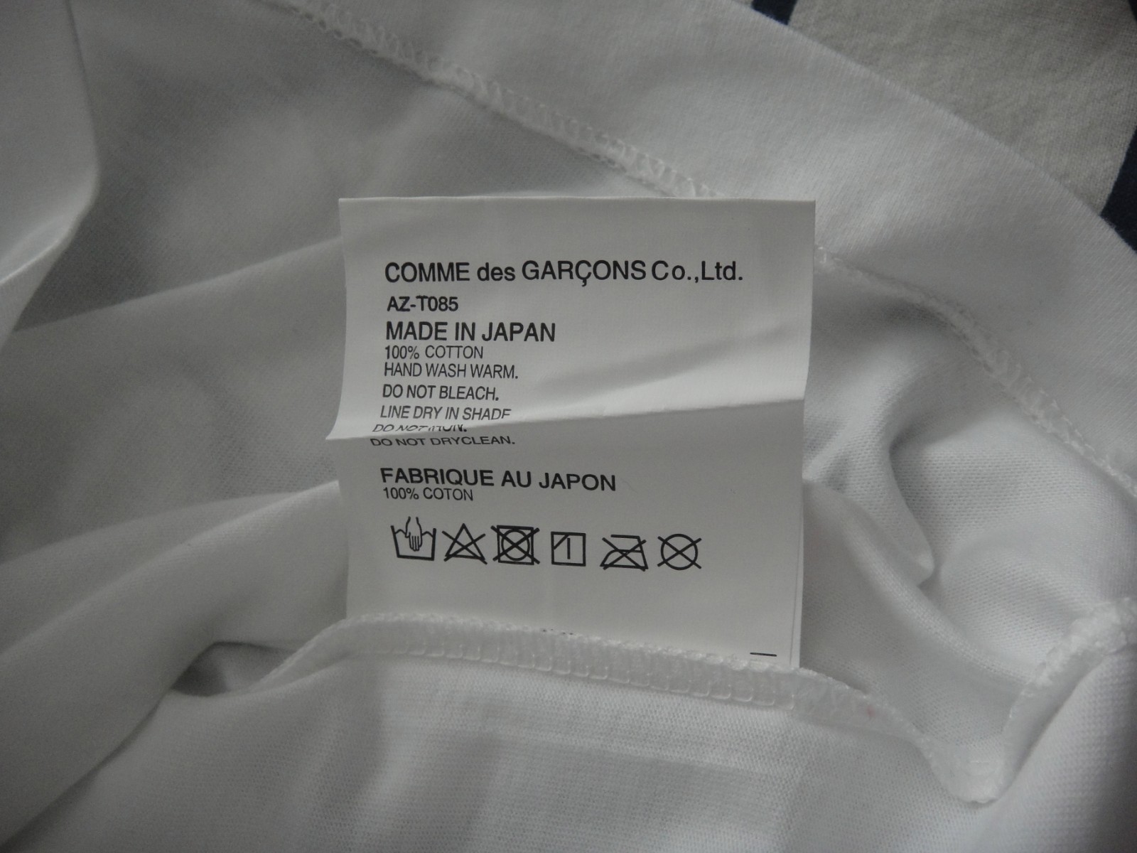 Comme Des Garcons Play Men's T Shirt Three Heart Logo Designer Size Large, NWT gallery