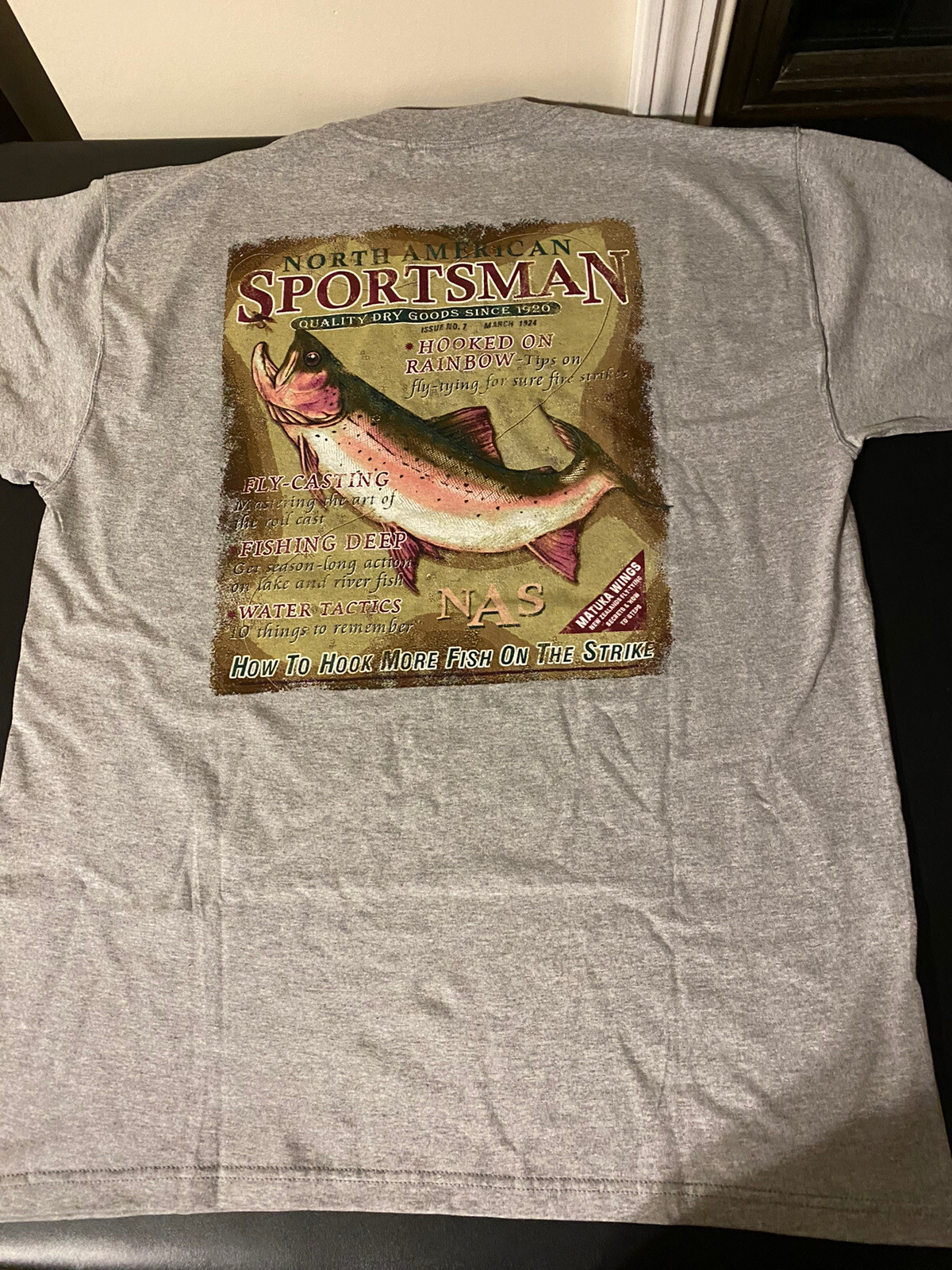 Vintage Mens American Sportsman Fishing North American Hunter T Shirt L gallery