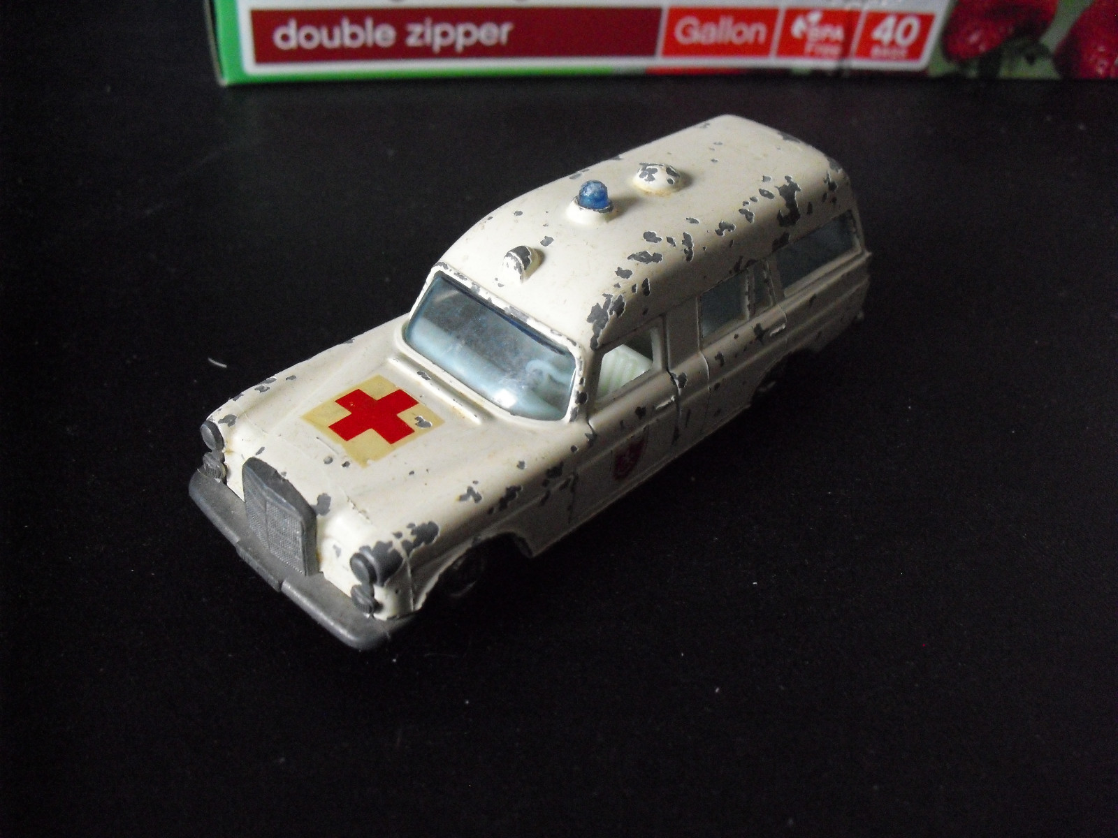 Vintage 1960s Matchbox King Size K-6 Mercedes Benz Binz Ambulance