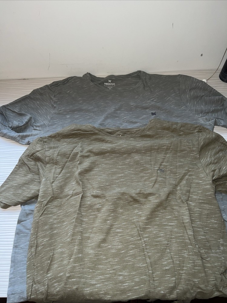Hering Men’s Basic Blue and Black Basic T-shirt Size Large Lot Of 2