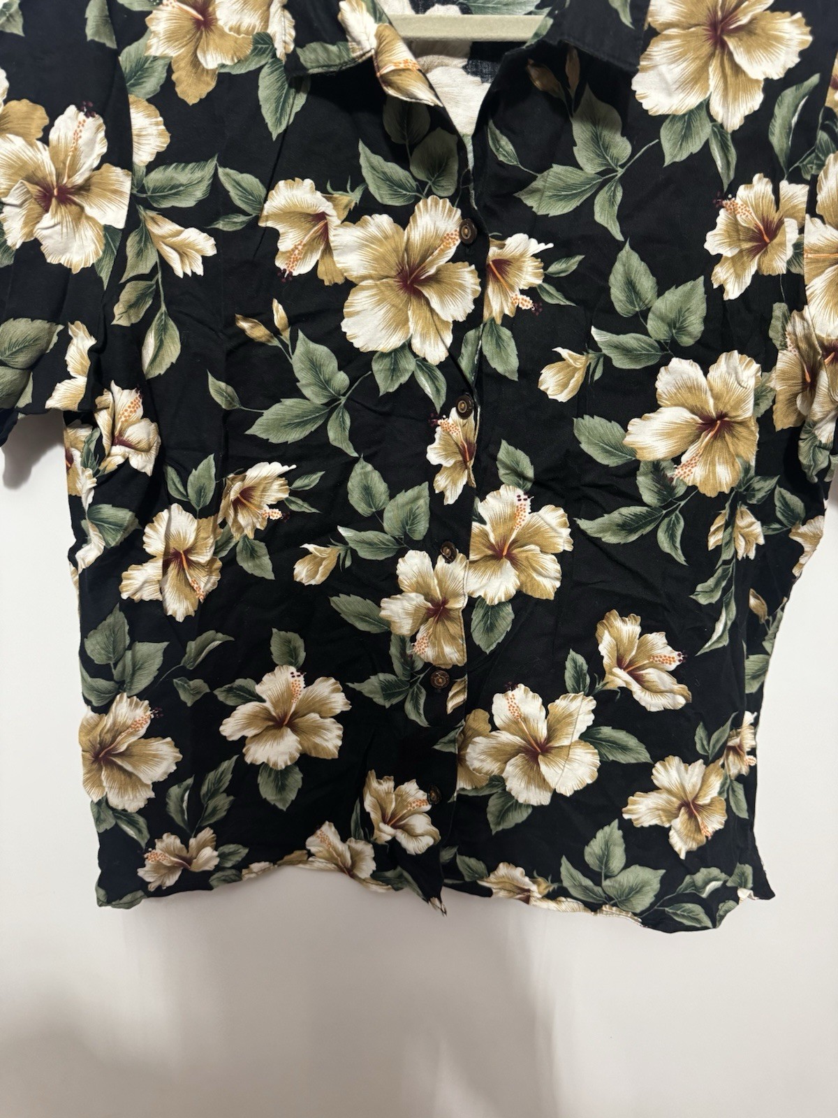 KY’S Black Ivory Tan Green (m/l ?) Hade In Hawaii Shirt gallery