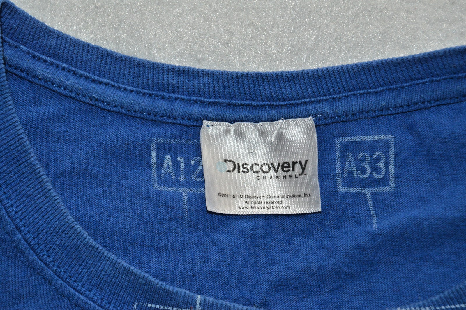 Mythbusters T-Shirt Men's Sz L All Over Print Discovery Channel 2011 Tee gallery
