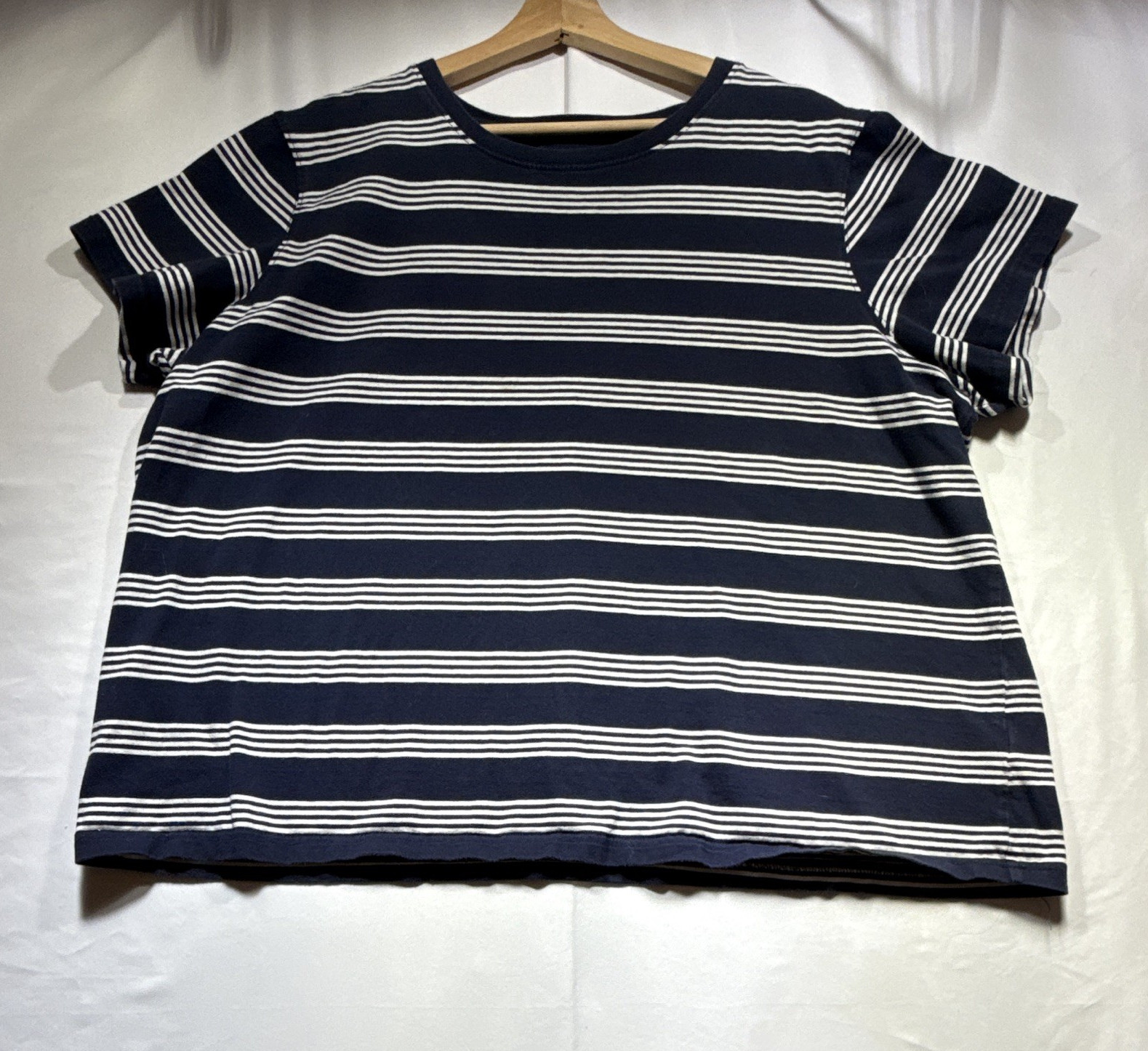 L.L.Bean Men’s Navy/White Striped Logo Crew Neck Short Sleeve Knit Tee 2X