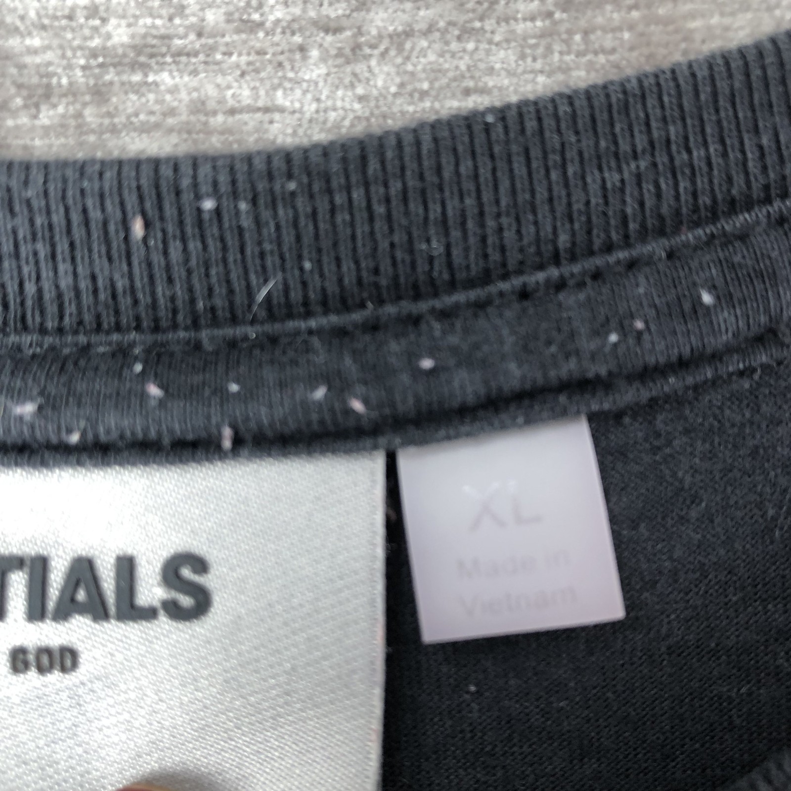 Essentials Fear of God Men's Graphic T-Shirt Spellout Logo Black S/S Size XL gallery