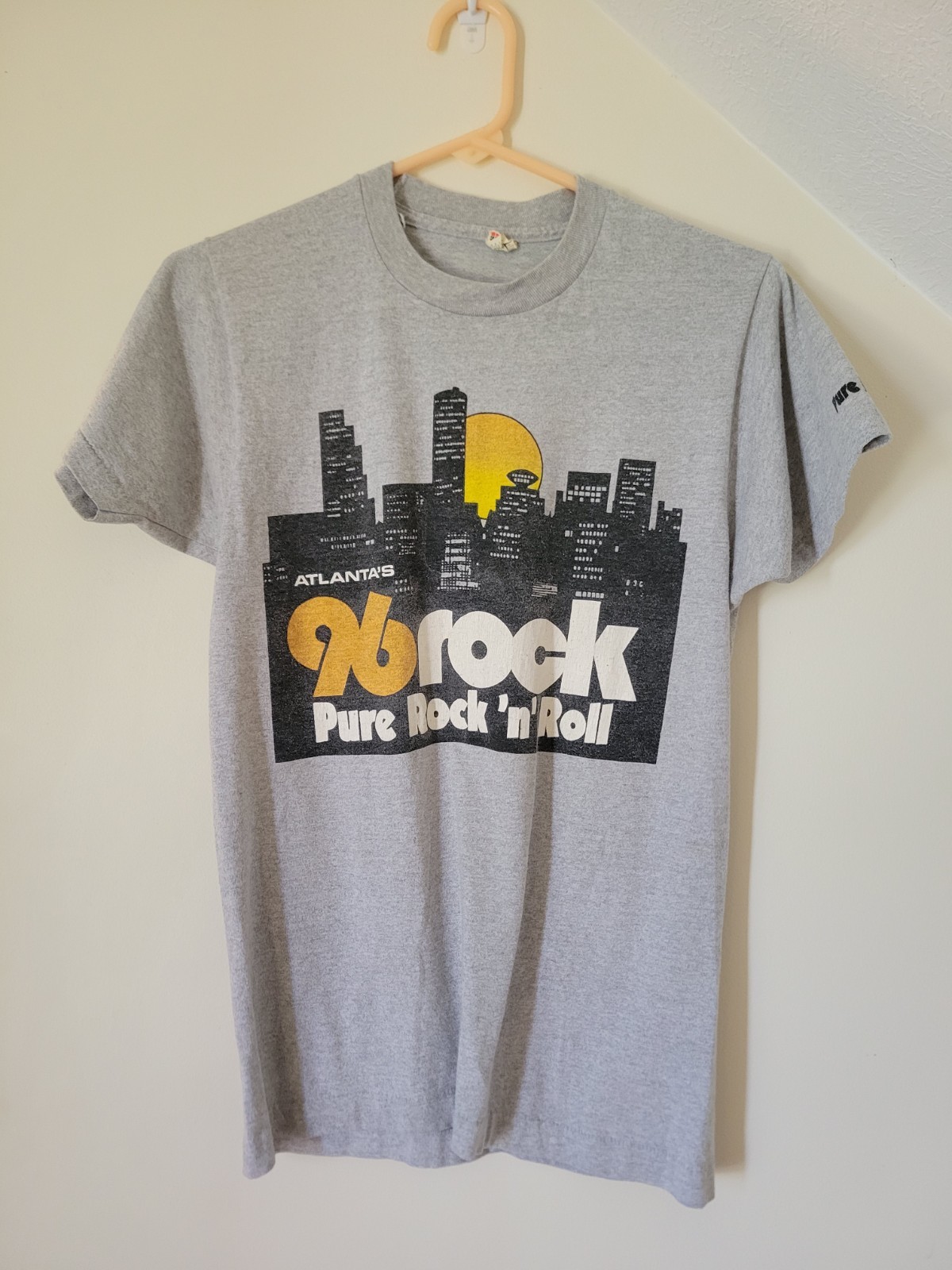 VTG Tee Shirt Atlanta Radio 96 FM Pure Rock And Roll gallery