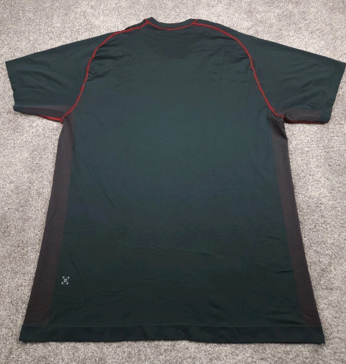 Lululemon T Shirt Mens Extra Large Grey Metal Vent Tech Tee 20Y Limited Edition gallery