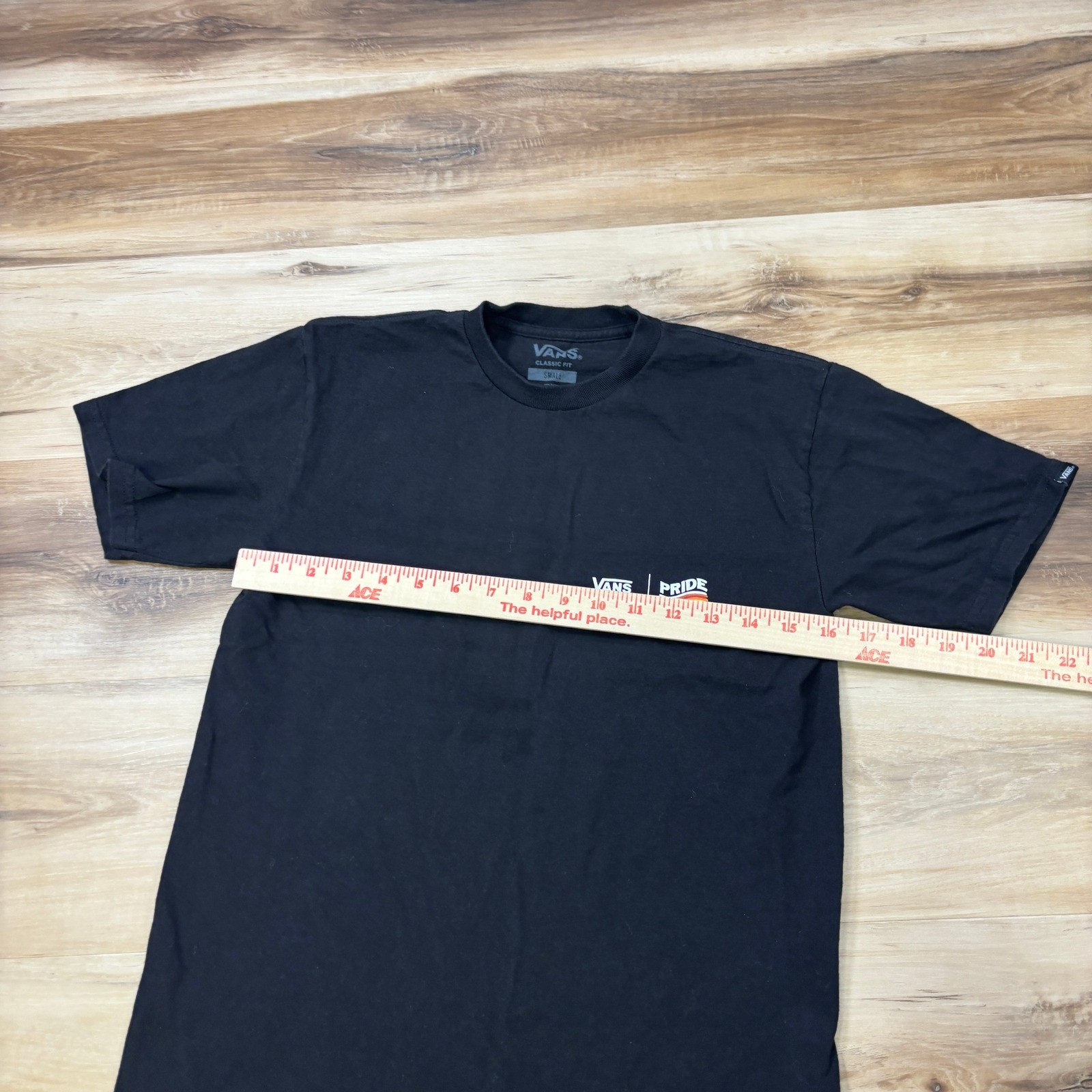 Vans Pride T-Shirt Mens Small Graphic Cotton Classic Fit Black Streetwear Tee gallery