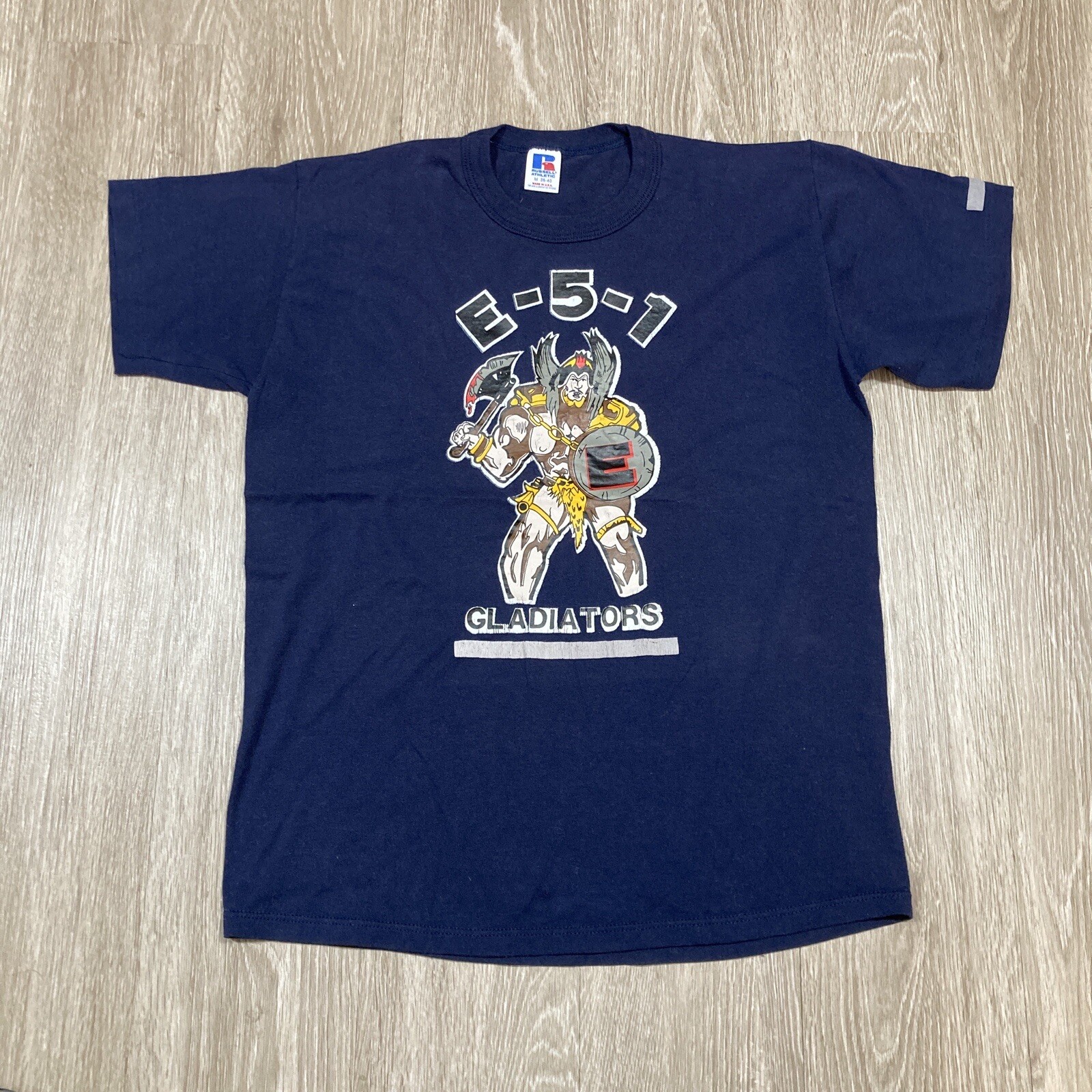 Gladiators Shirt M Vintage 80s 90s E-5-1- Amos Warrior Axe Shield Fighter Tee
