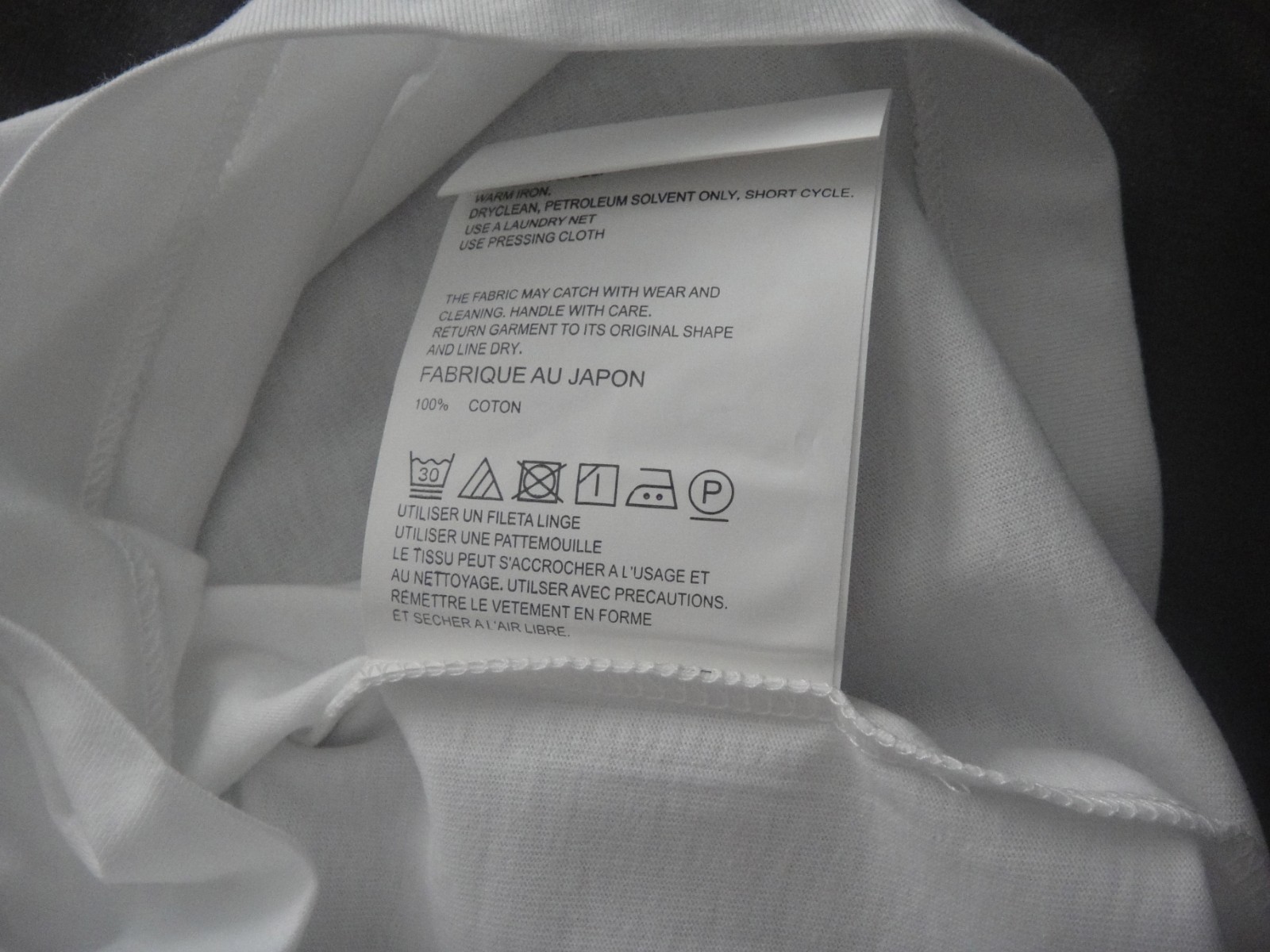 Comme Des Garcons Play Men's Classic Blk Heart Logo White Color Size Large, NWT gallery