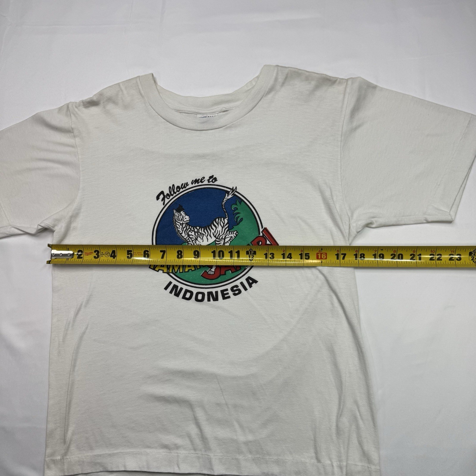 Vintage Taman Safari Indonesia White Single Stitch T-Shirt 90s Size Small gallery