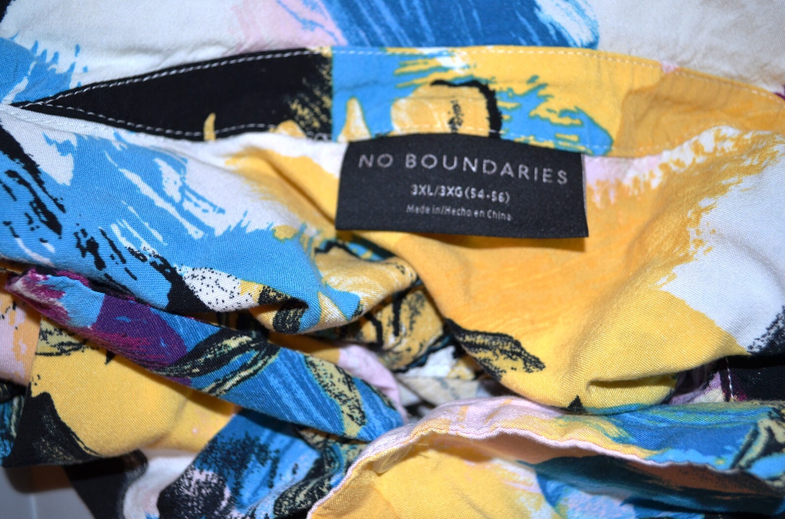 NO BOUNDARIES HAWAIIAN SHIRT CREAM CRAZY PATTERN SIZE 3XL gallery