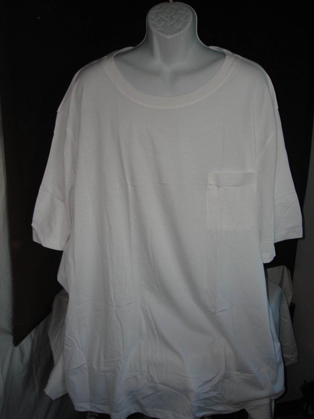 NEW “KING SIZE” White 100% Cotton w/Pocket S/S T-shirt Men’s Sz. 5XLT