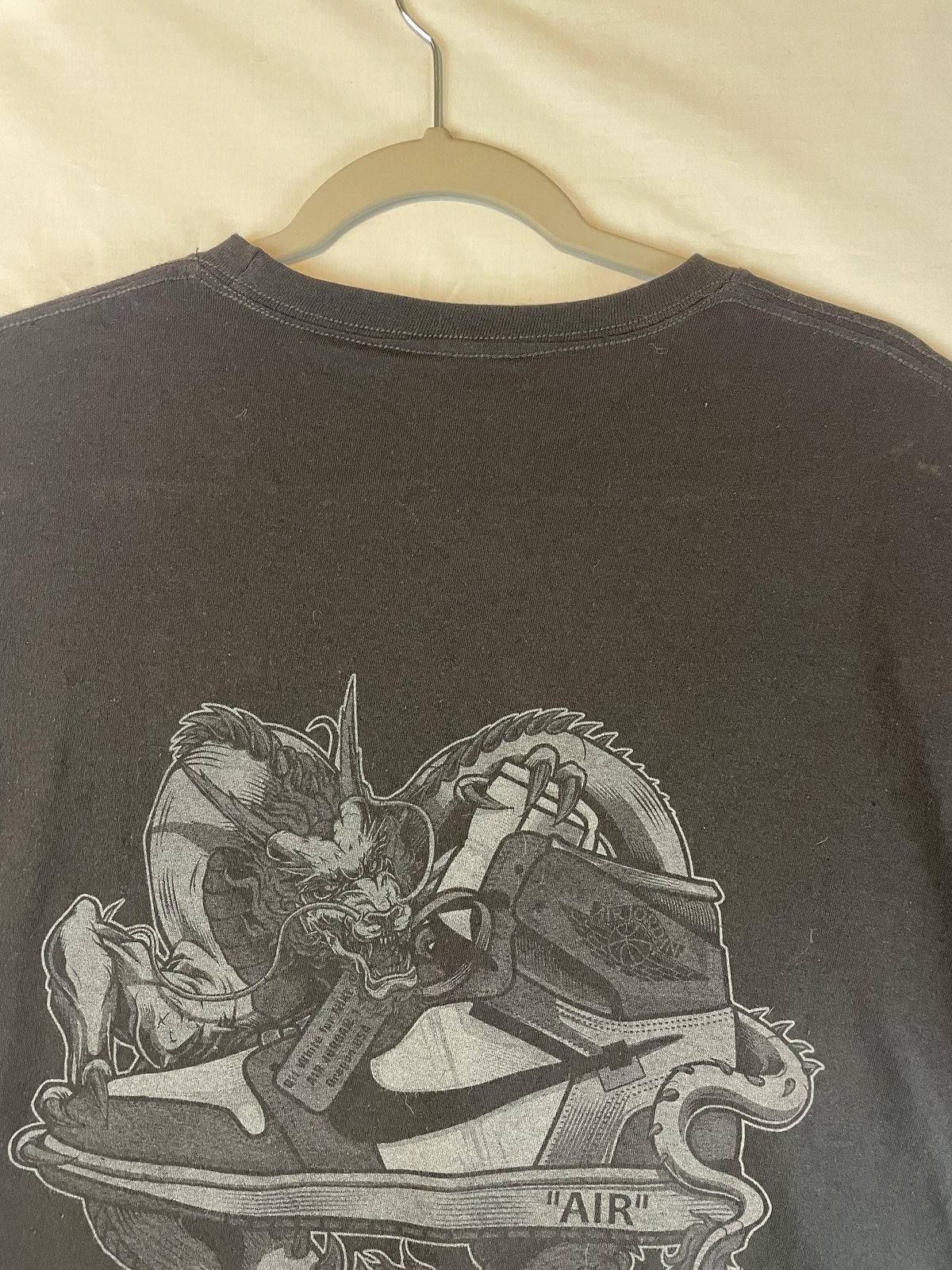 Nike Shirt Mens Large Black Air Jordan Dragon Sneaker Graphic Basketball Tee gallery