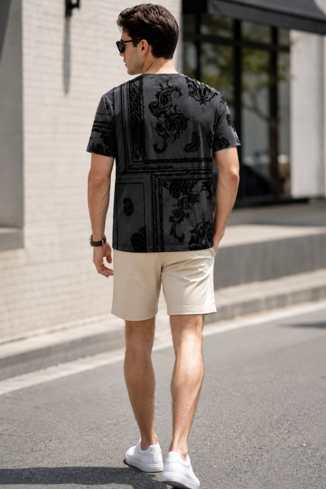 GUESS Men's Size M Black Paisley Flocked T-Shirt Velvet Short Sleeve NWT gallery
