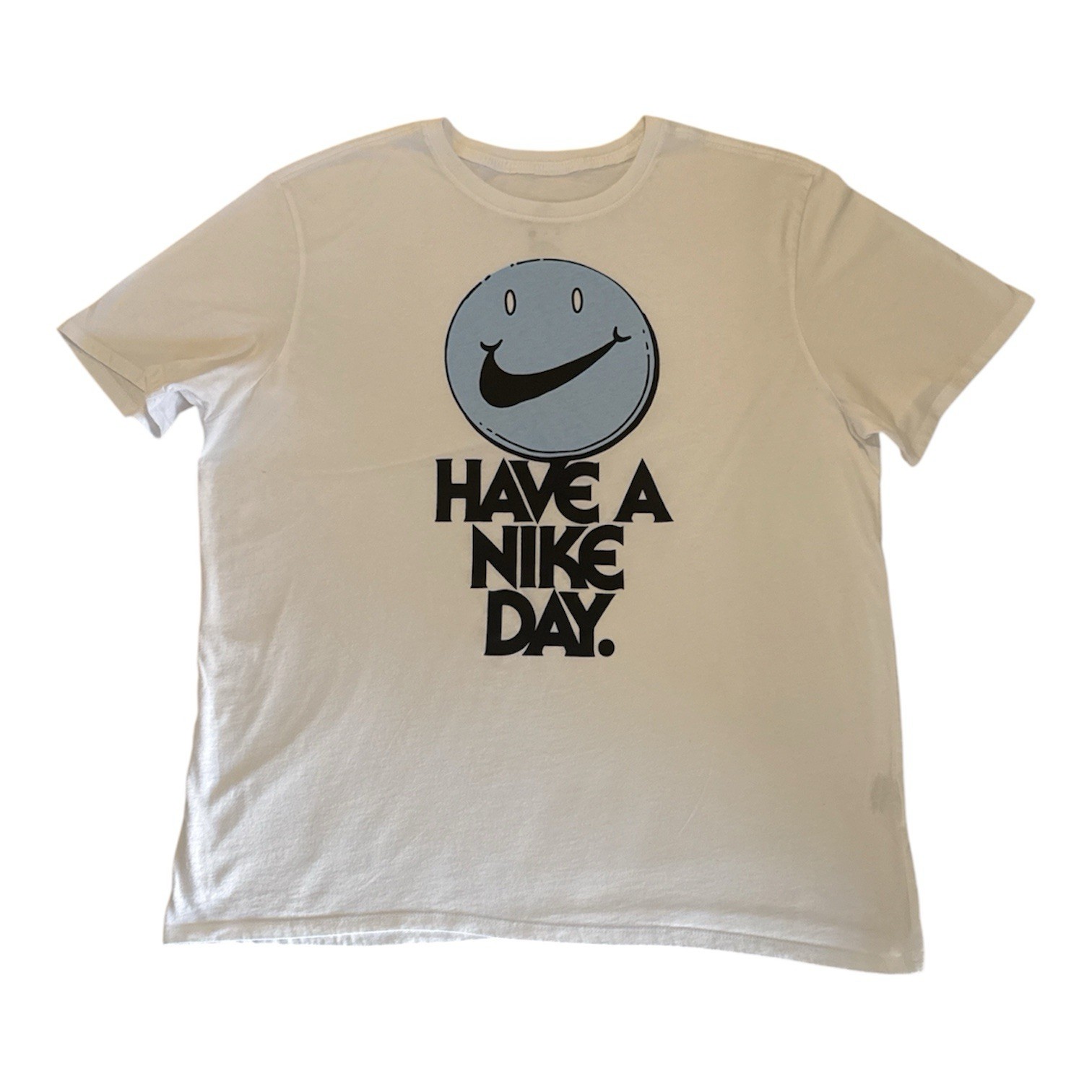 Nike Have A Nike Day Smiley Face T-Shirt White XXL gallery