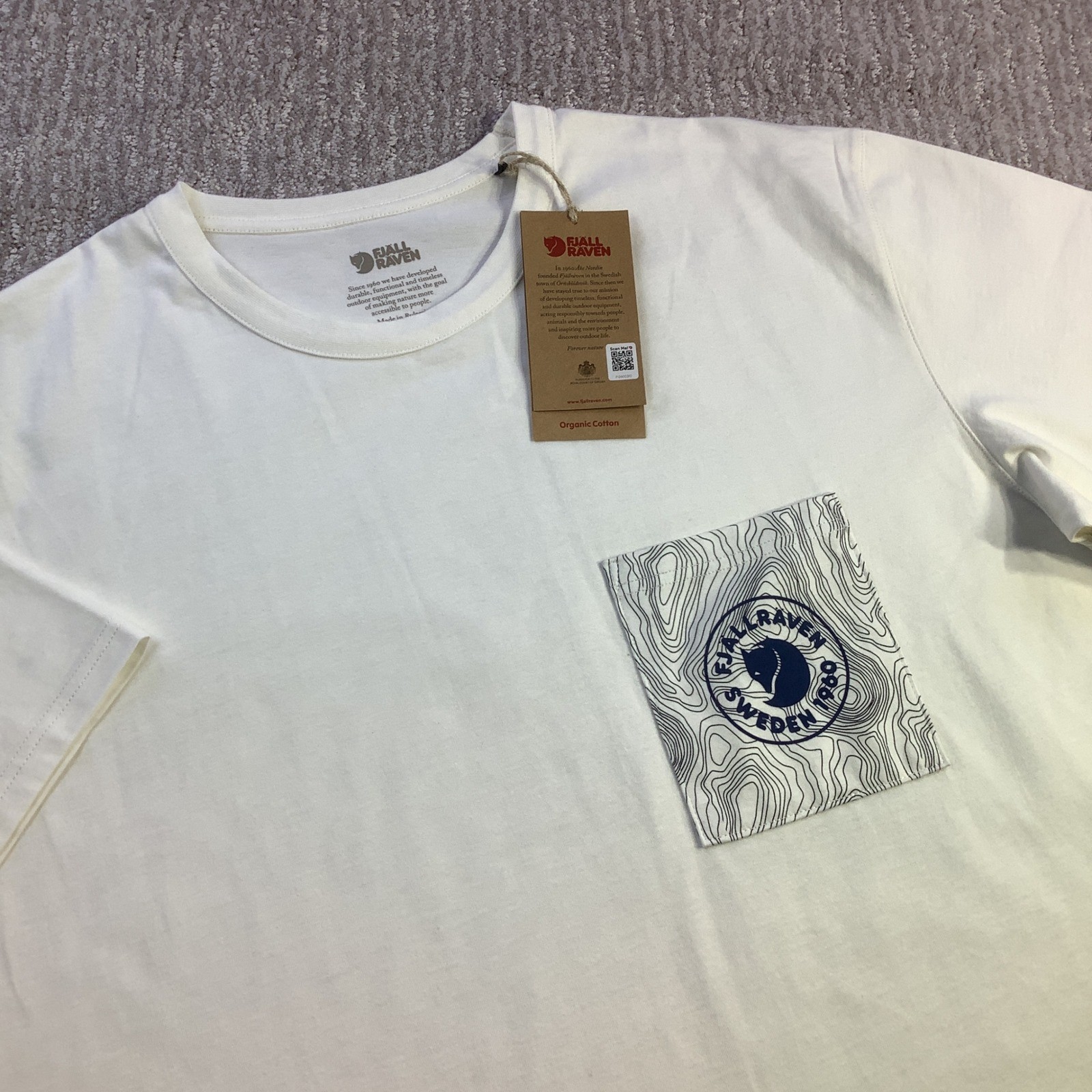Fjallraven Logo Pocket T-Shirt Mens Eggshell White Organic Cotton Size M NWT gallery