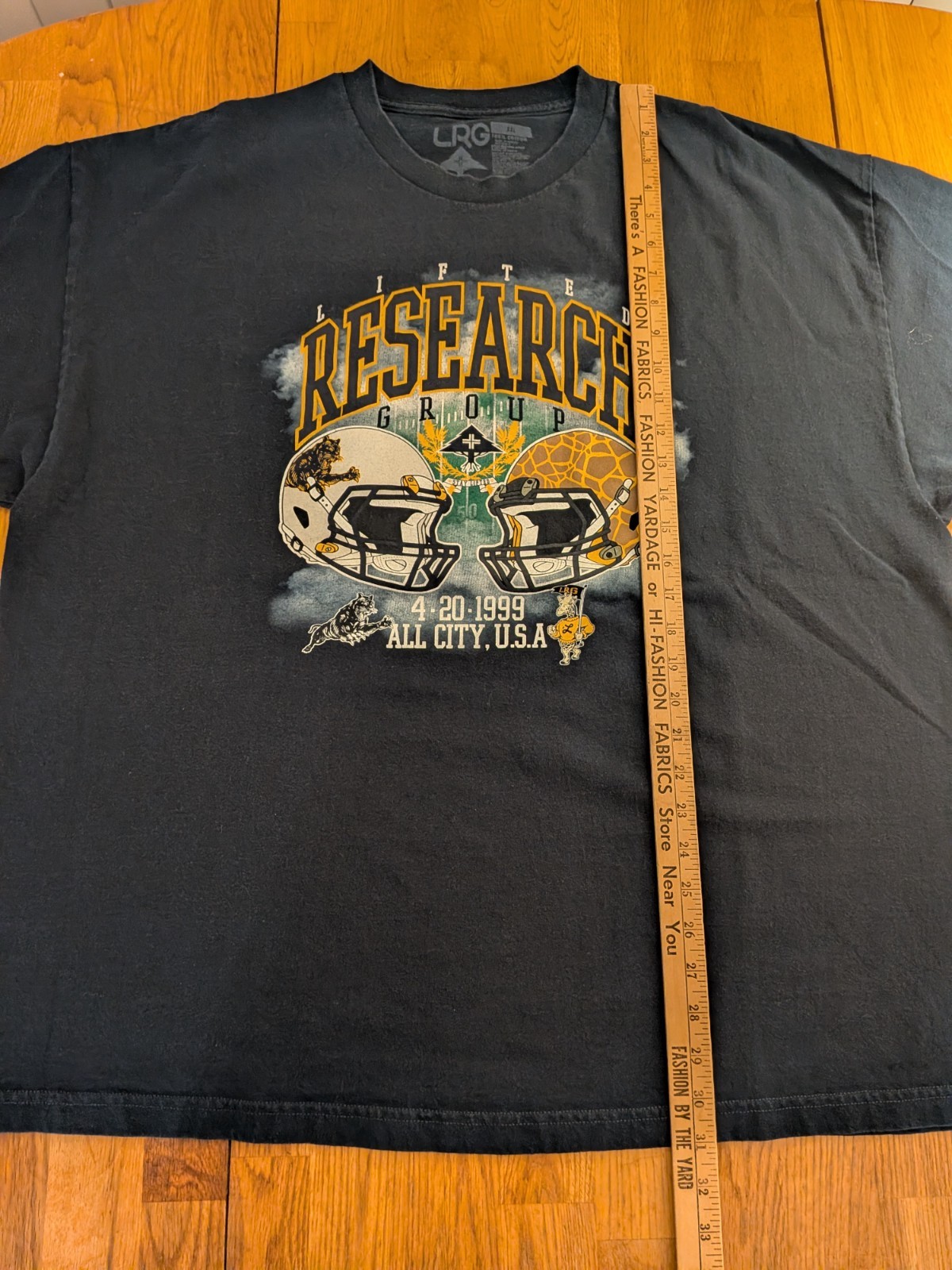 LRG Men’s 3XL Black All City U.S.A. Football Graphic Print Crew Neck Tee gallery