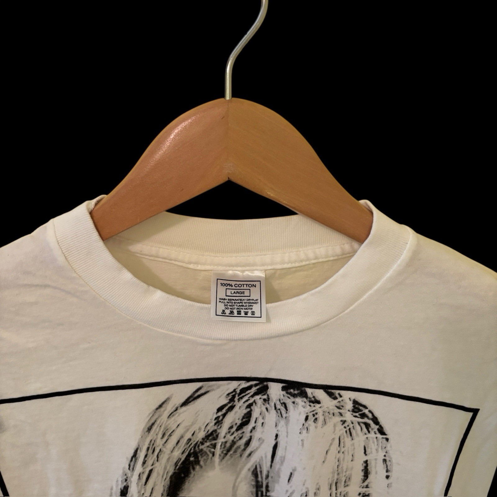 Vintage 1994 Nirvana Kurt Cobain Memorial 90s Band White RARE Sz L Shirt REPRINT gallery