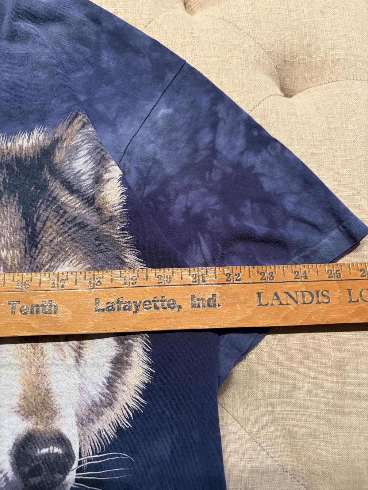 🐺 Vintage 90-00s nature The Mountain Blue Tie-Dye Wolf Portrait Tee gallery